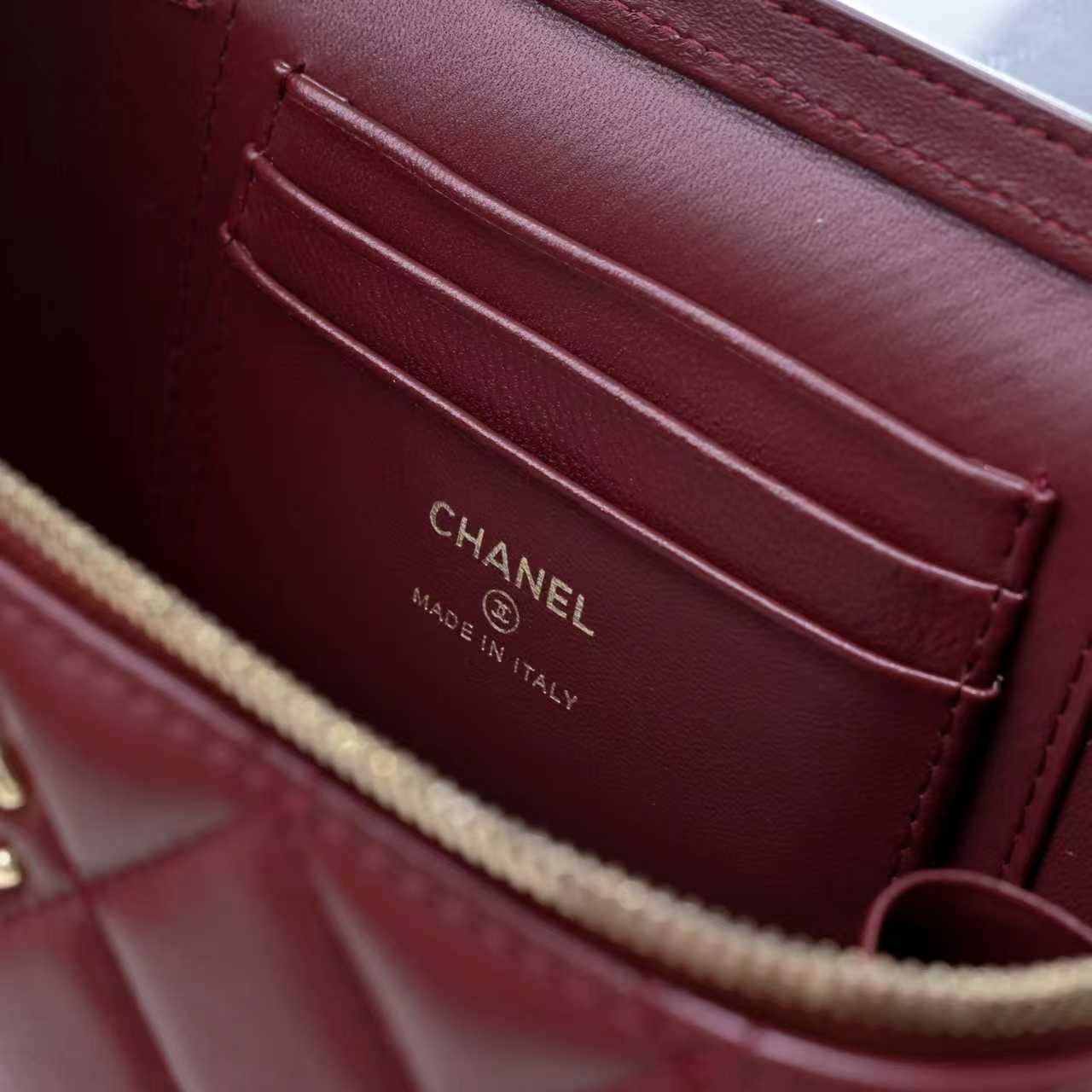 Chanel Style Leather Chain Bag style reference detail image 9 from source 776535