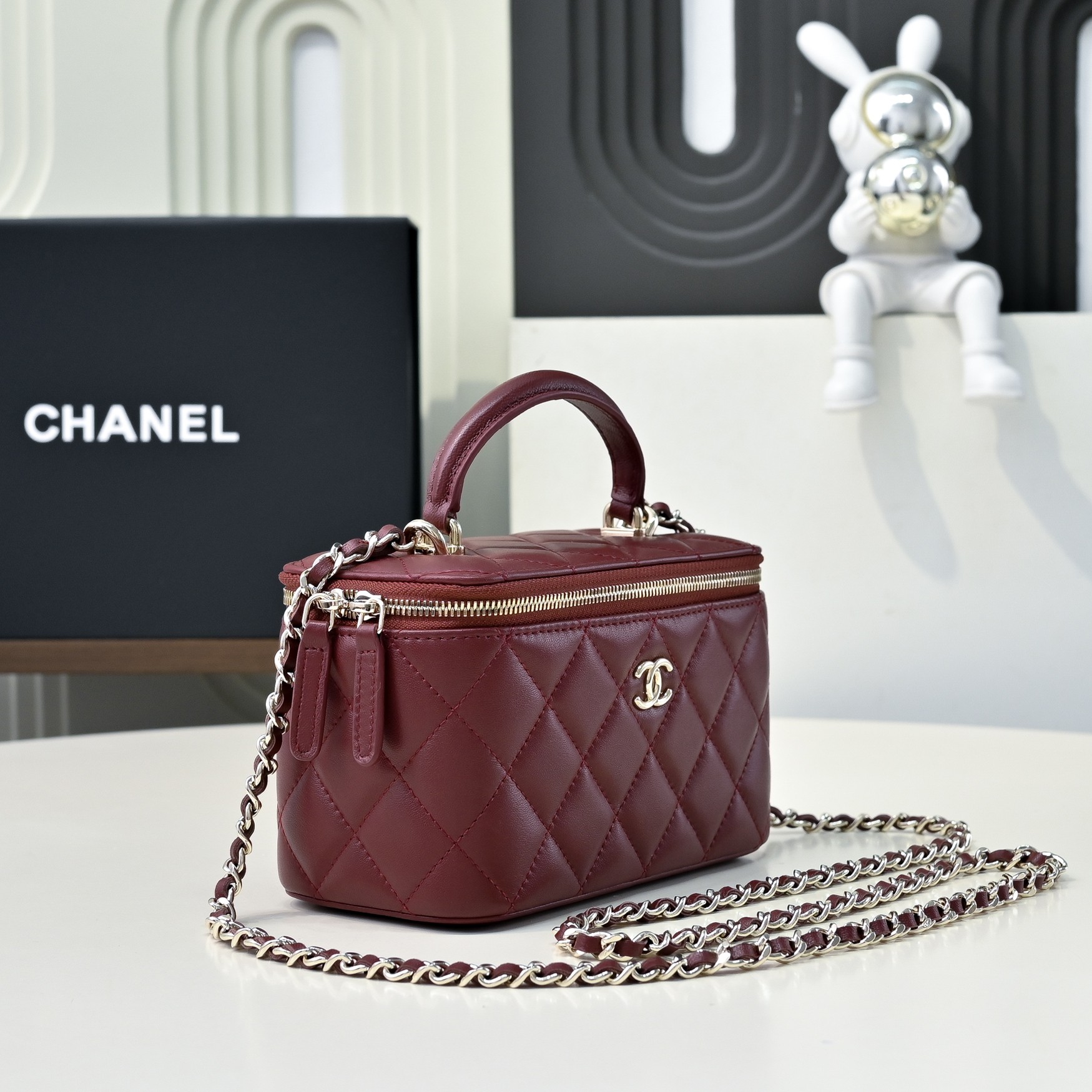 Chanel Style Leather Chain Bag style reference detail image 3 from source 776535