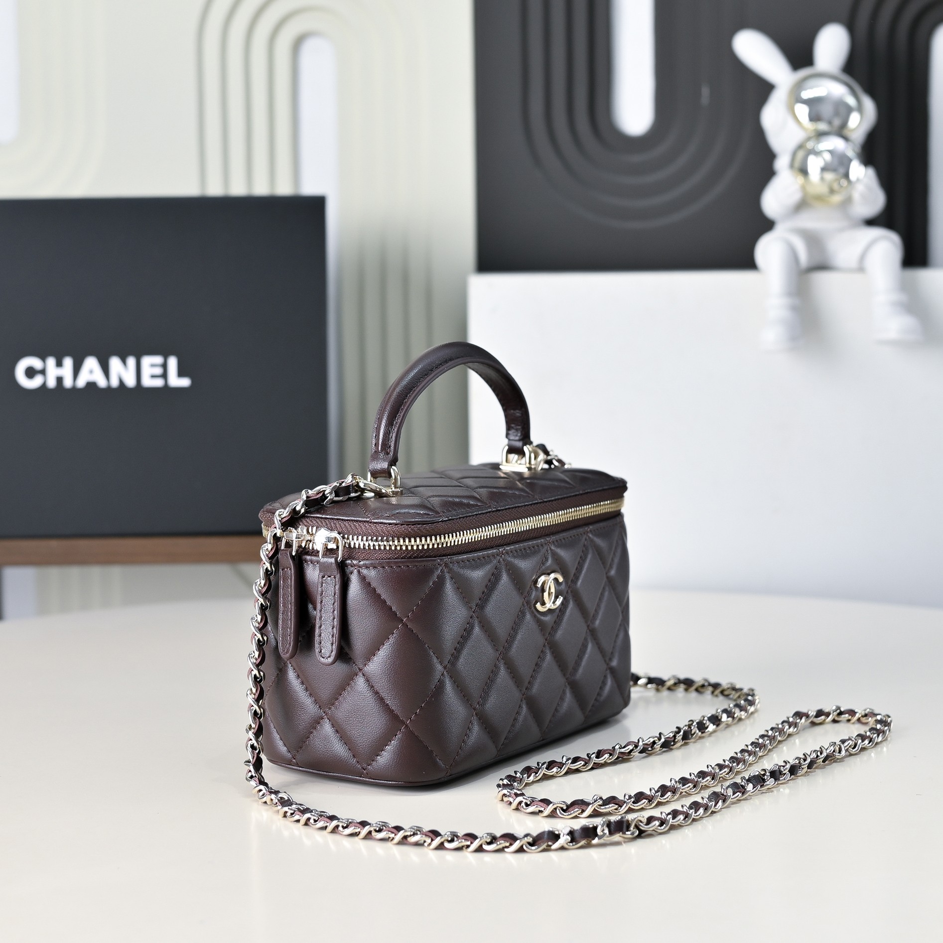 Chanel Style Leather Chain Bag style reference detail image 3 from source 776533