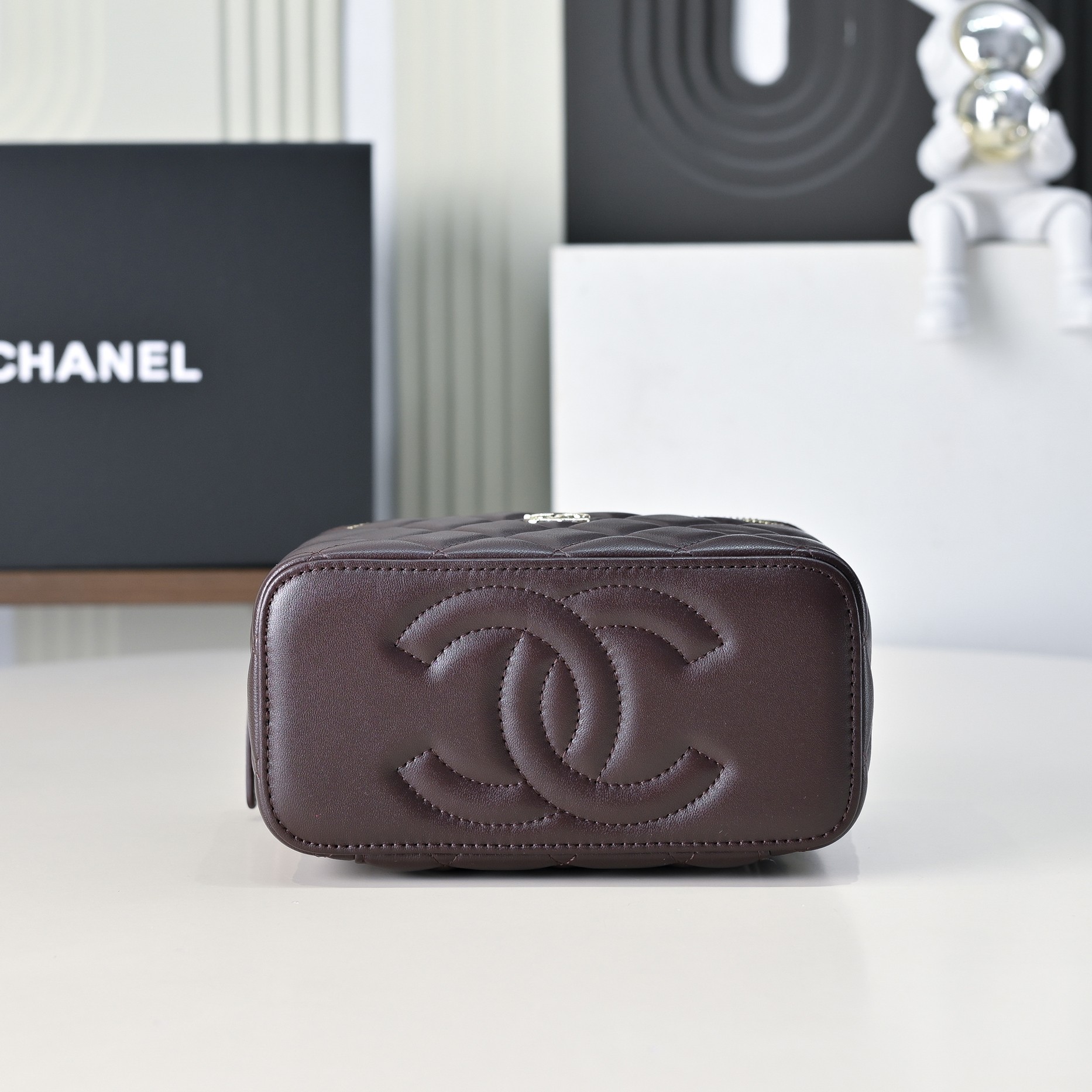 Chanel Style Leather Chain Bag style reference detail image 4 from source 776533