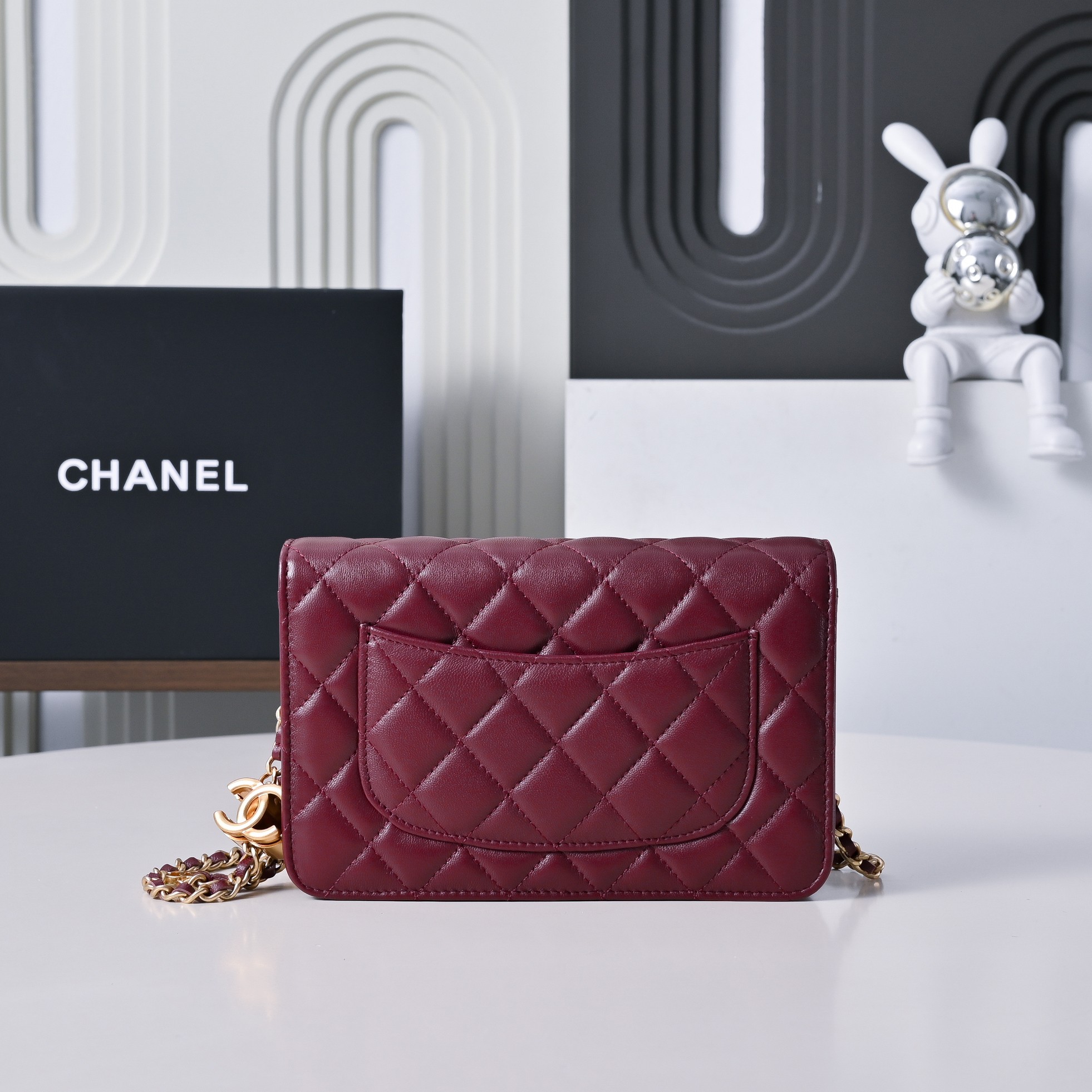 Chanel Style Leather Chain Bag style reference detail image 2 from source 776512