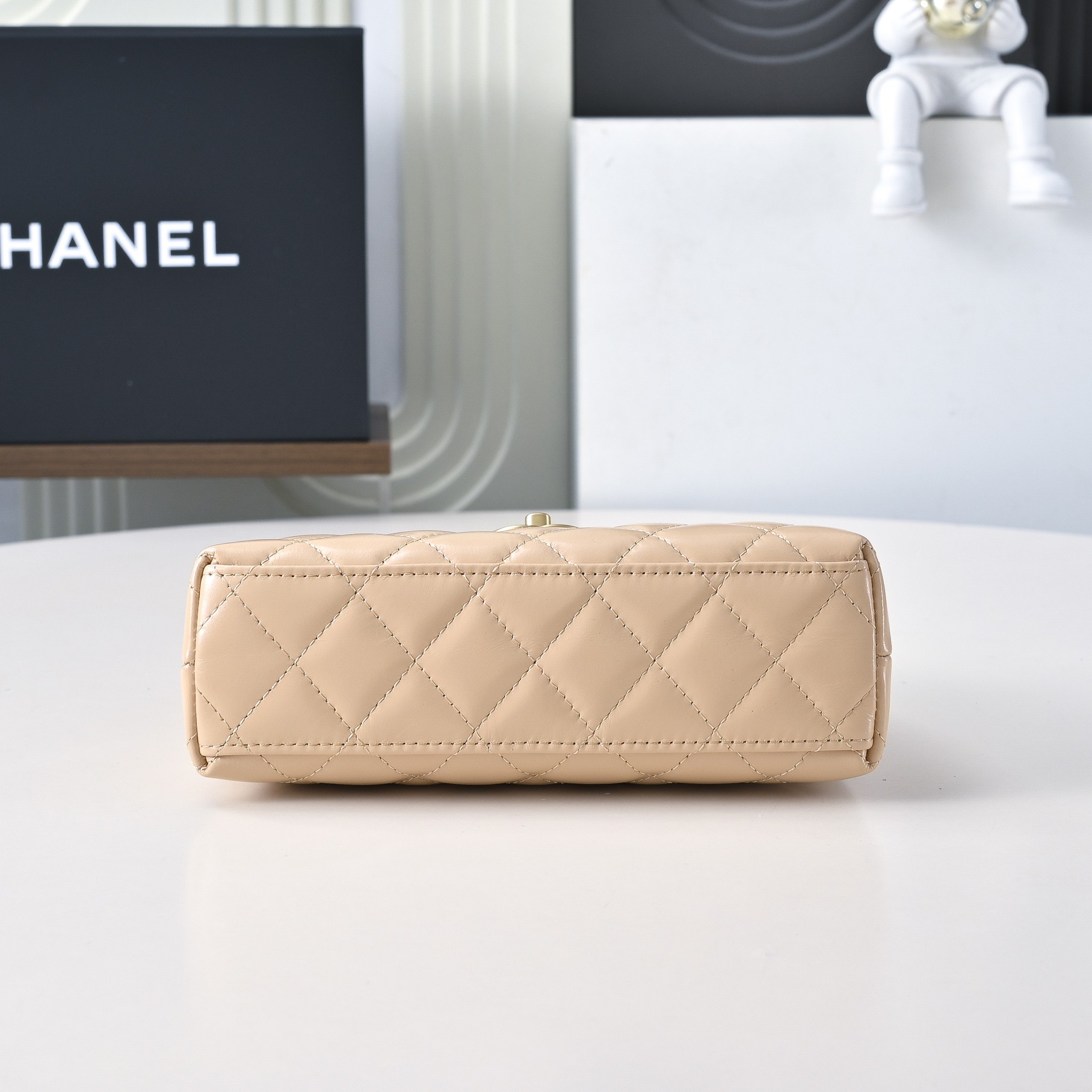 Chanel Style Beige Wallet Bags detail image 3 from source 776501