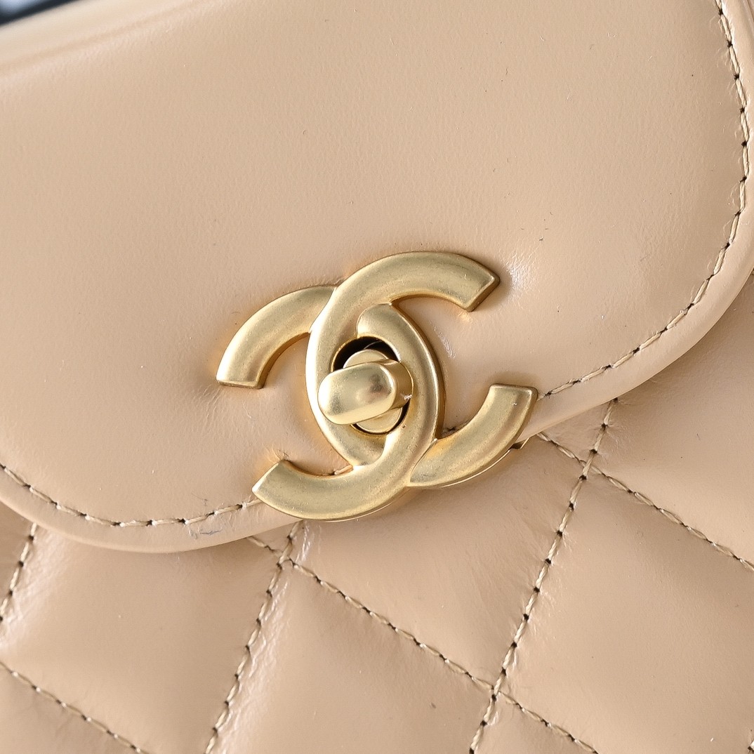 Chanel Style Beige Wallet Bags detail image 4 from source 776501