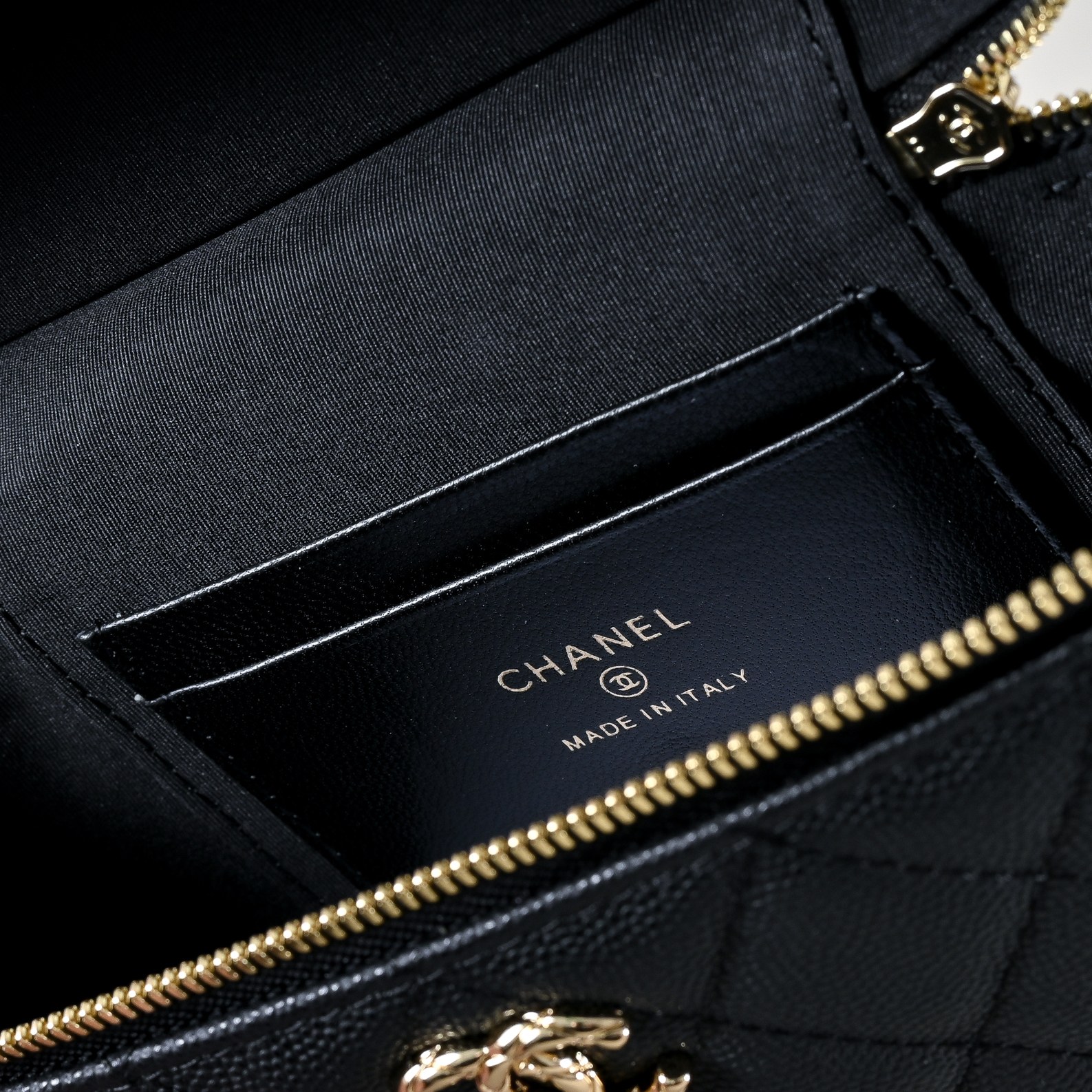Chanel Style Crossbody Bag style reference detail image 8 from source 776506