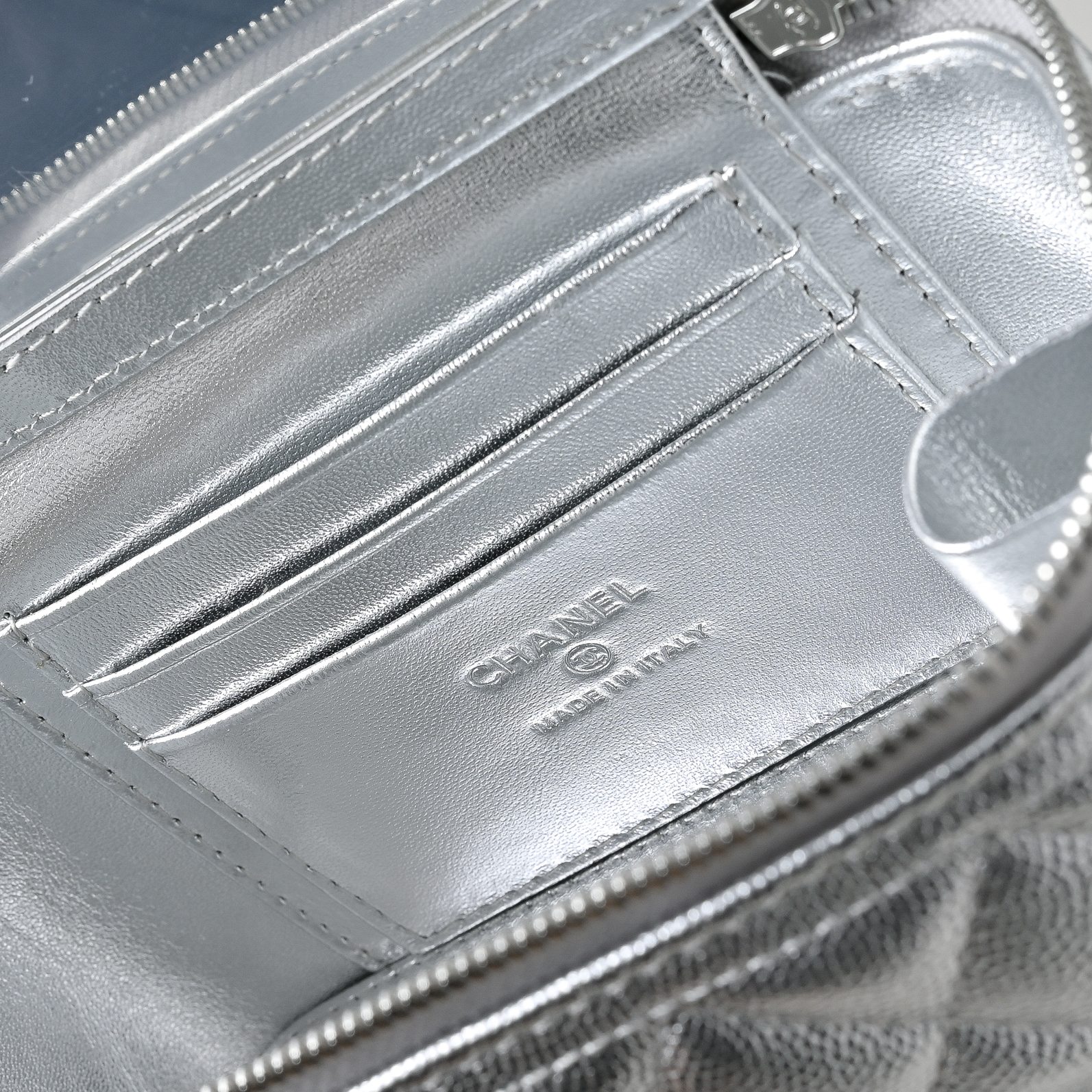 Chanel Style Leather Chain Bag style reference detail image 7 from source 776526