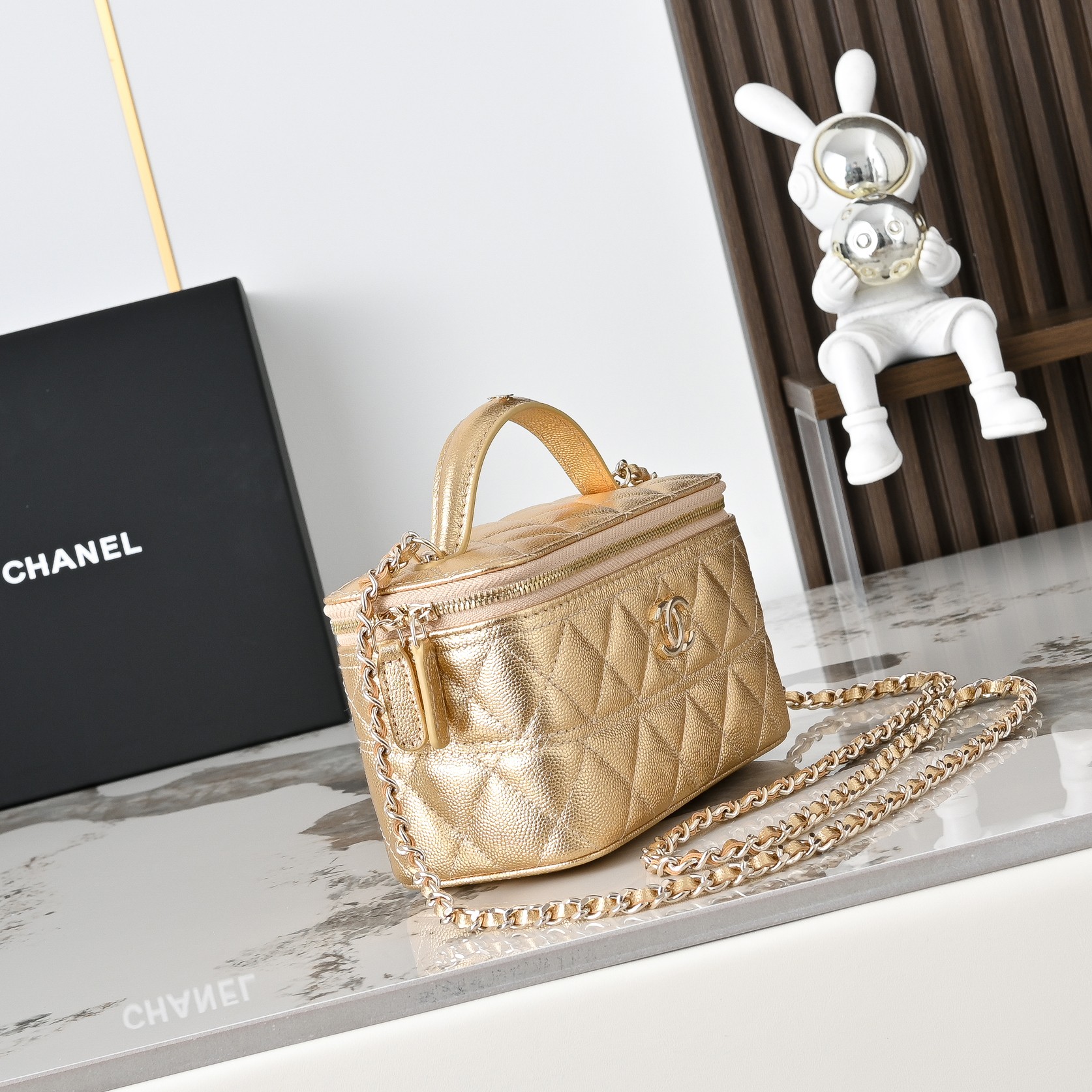 Chanel Style Leather Chain Bag style reference detail image 2 from source 776527