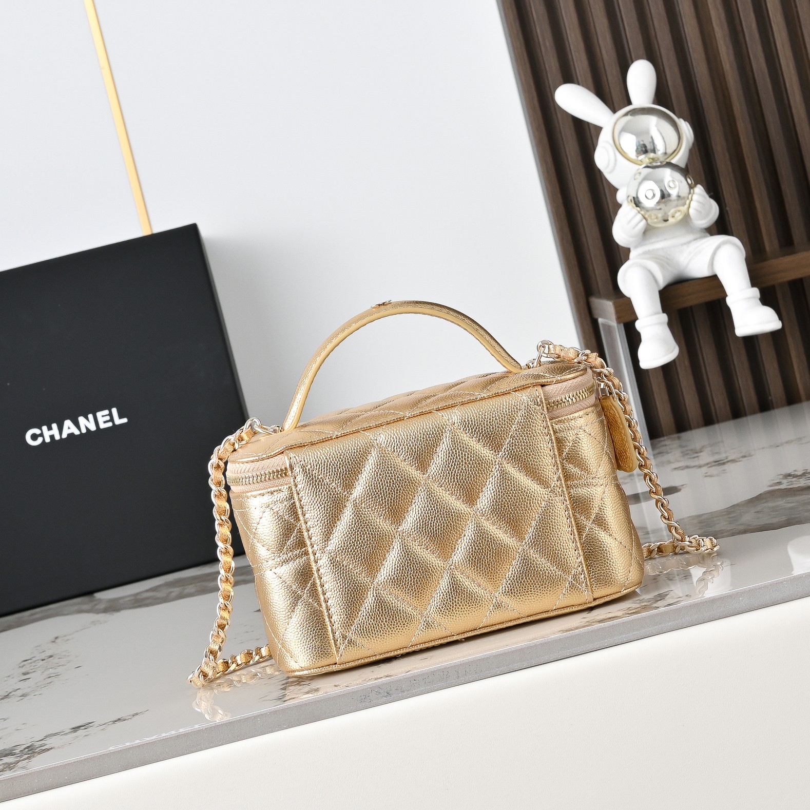 Chanel Style Leather Chain Bag style reference detail image 1 from source 776527