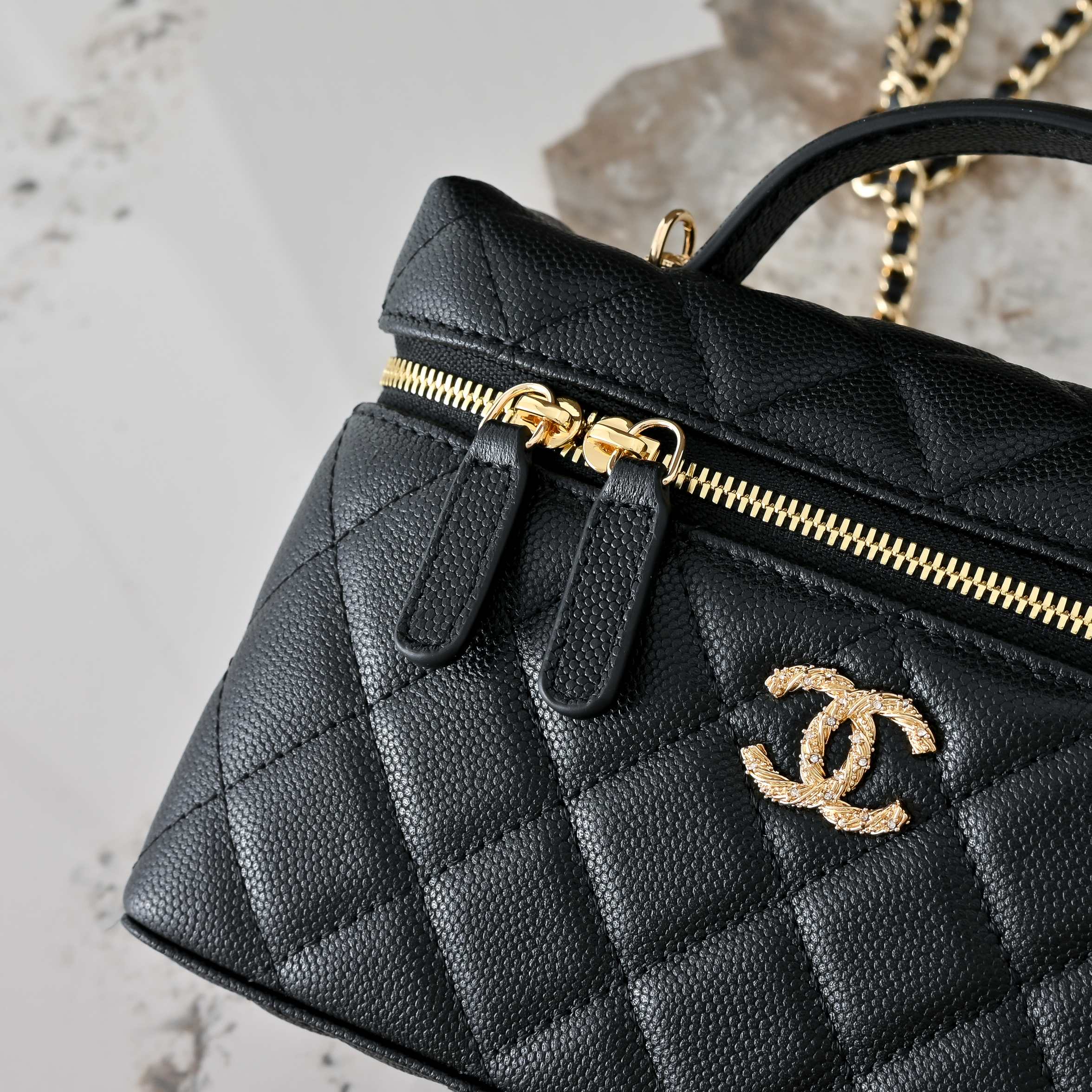 Chanel Style Leather Crossbody Bag style reference detail image 4 from source 776568