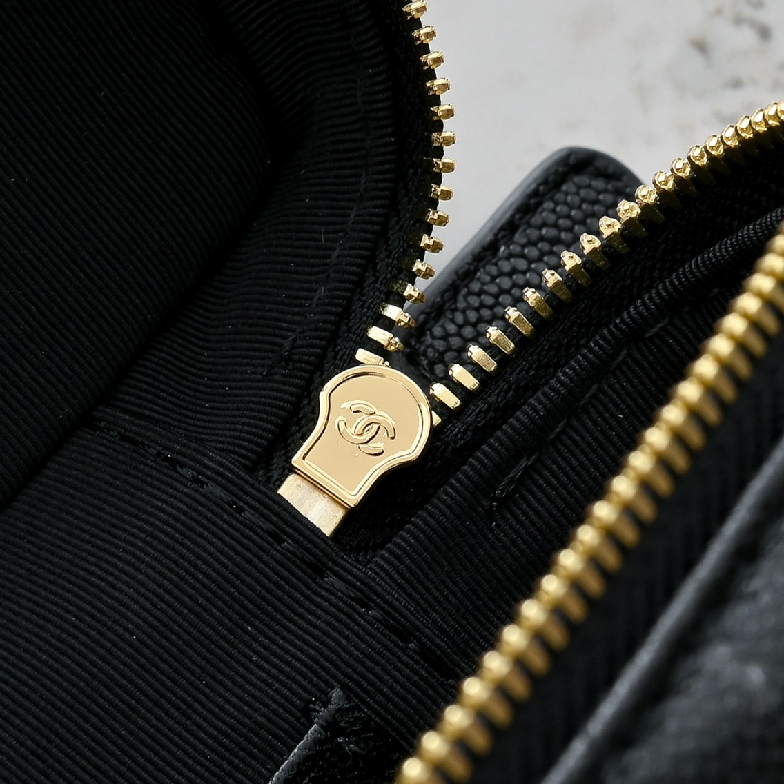 Chanel Style Leather Crossbody Bag style reference detail image 7 from source 776568