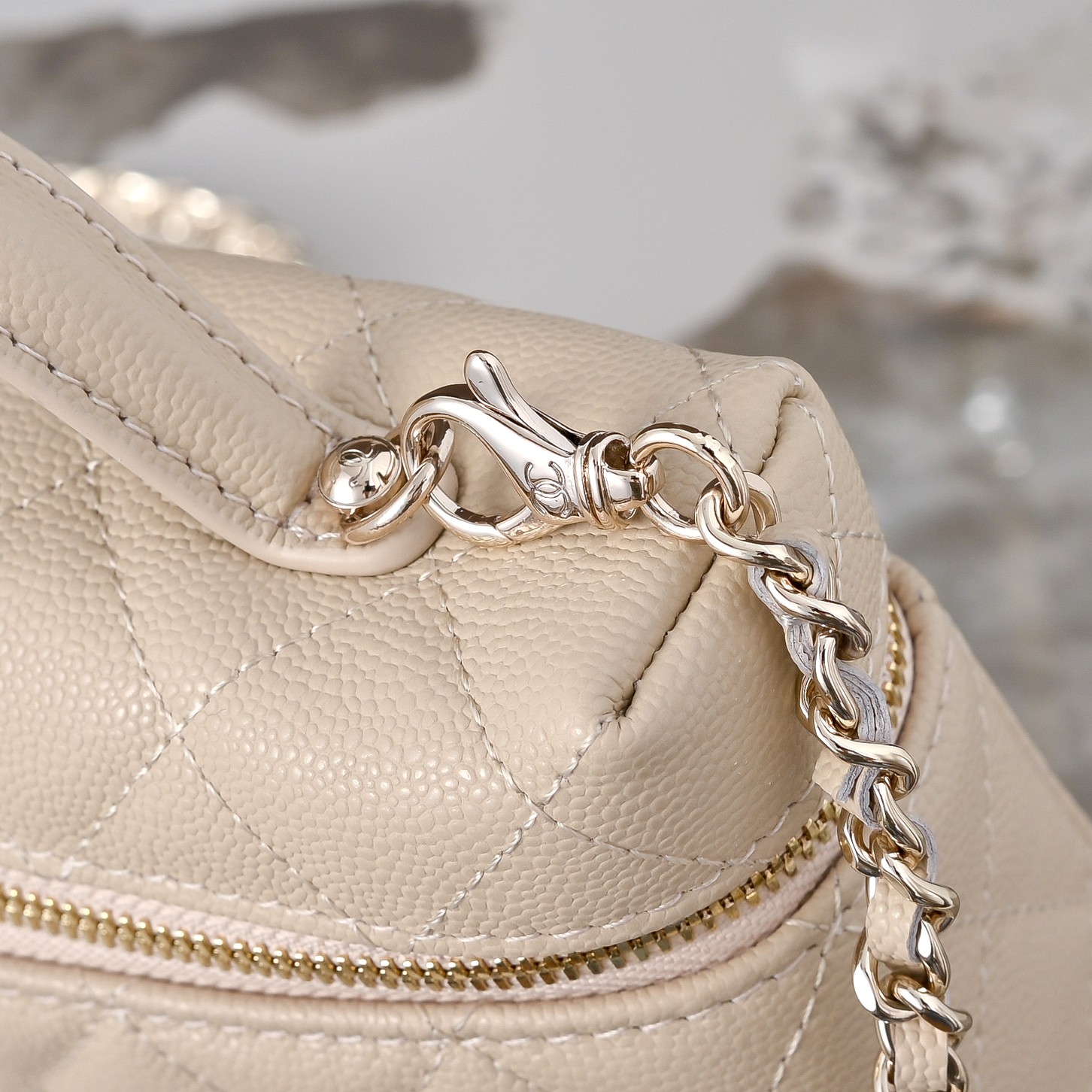 Chanel Style Leather Clutch Bags detail image 7 from source 776563