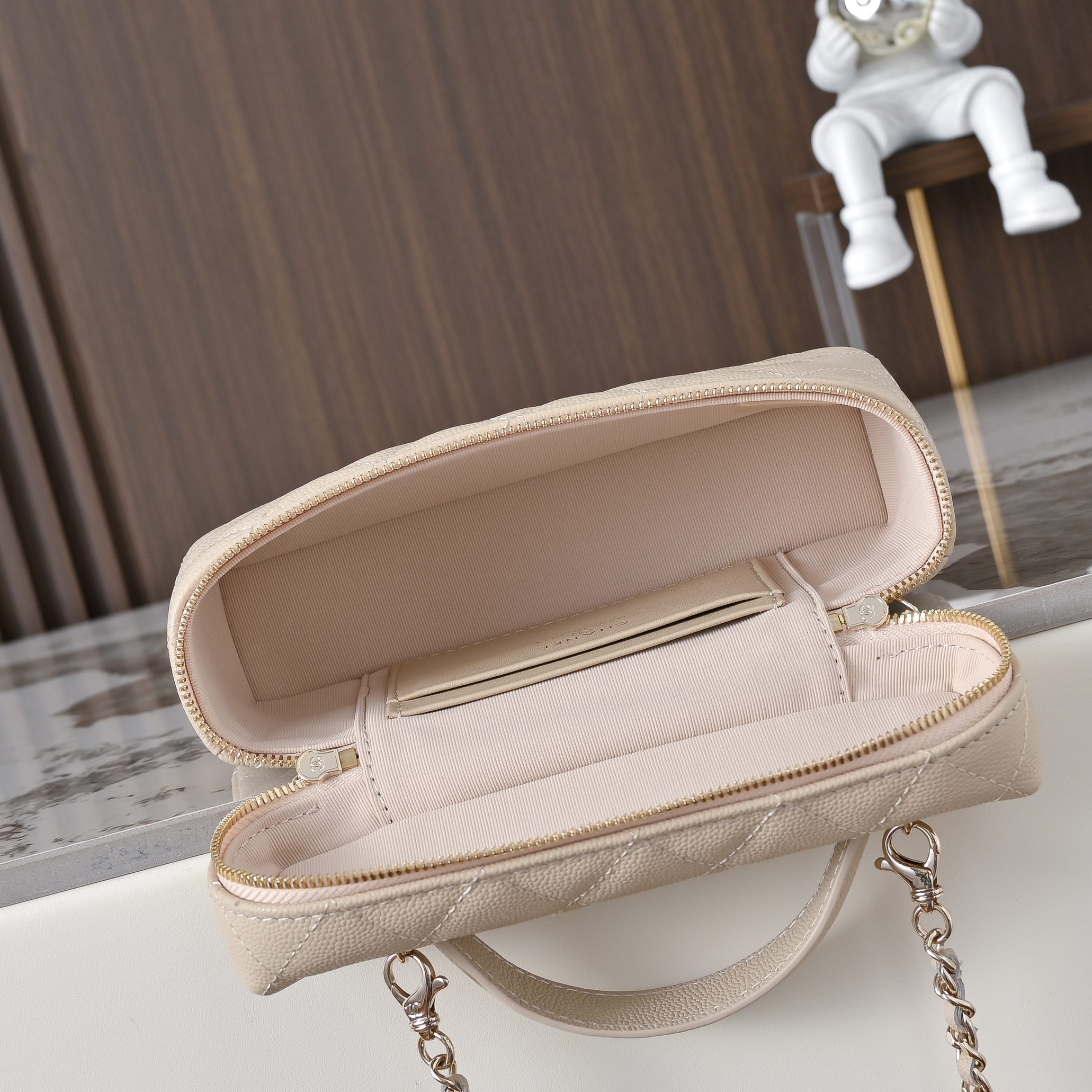 Chanel Style Leather Clutch Bags detail image 8 from source 776563