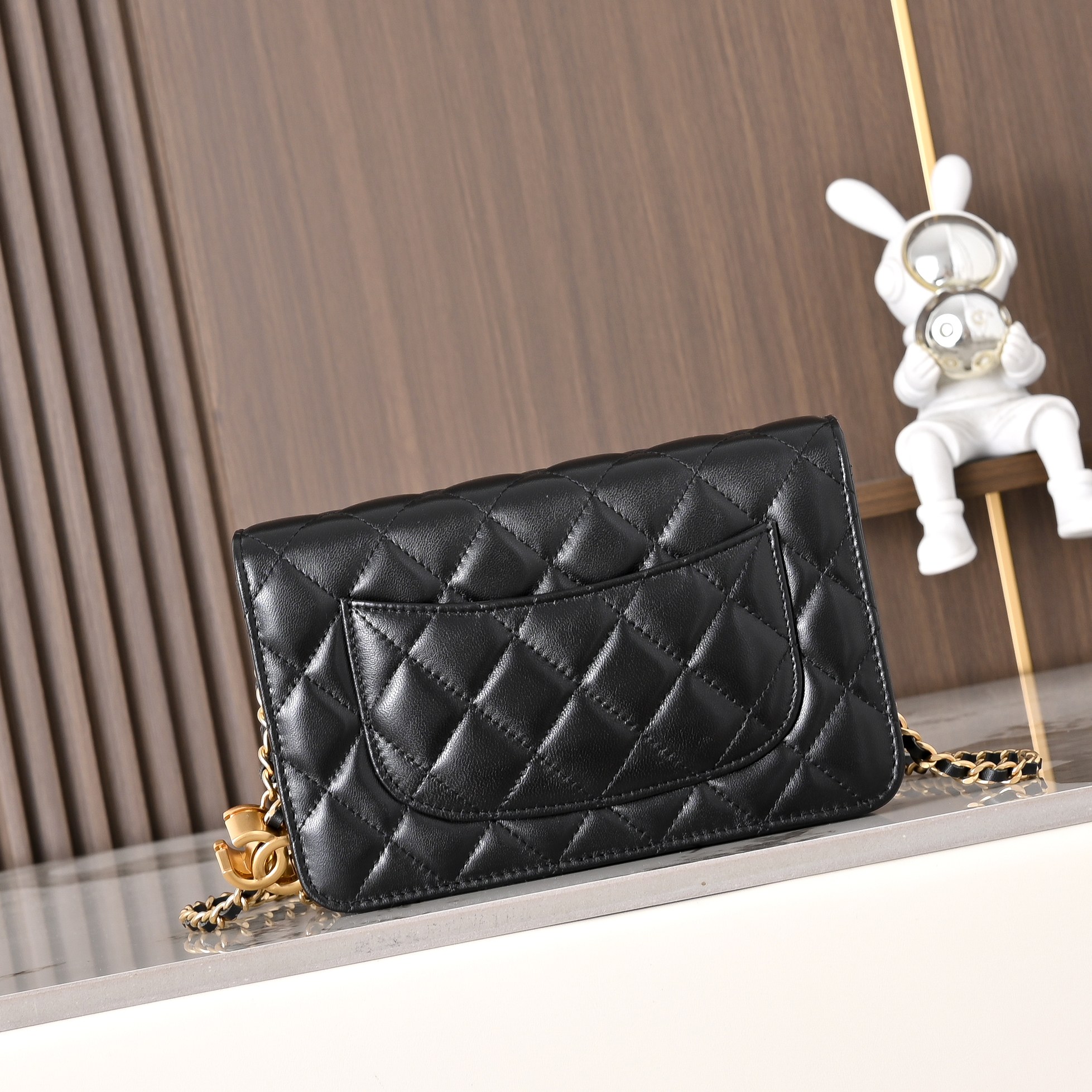 Chanel Style Leather Chain Bag style reference detail image 1 from source 776517