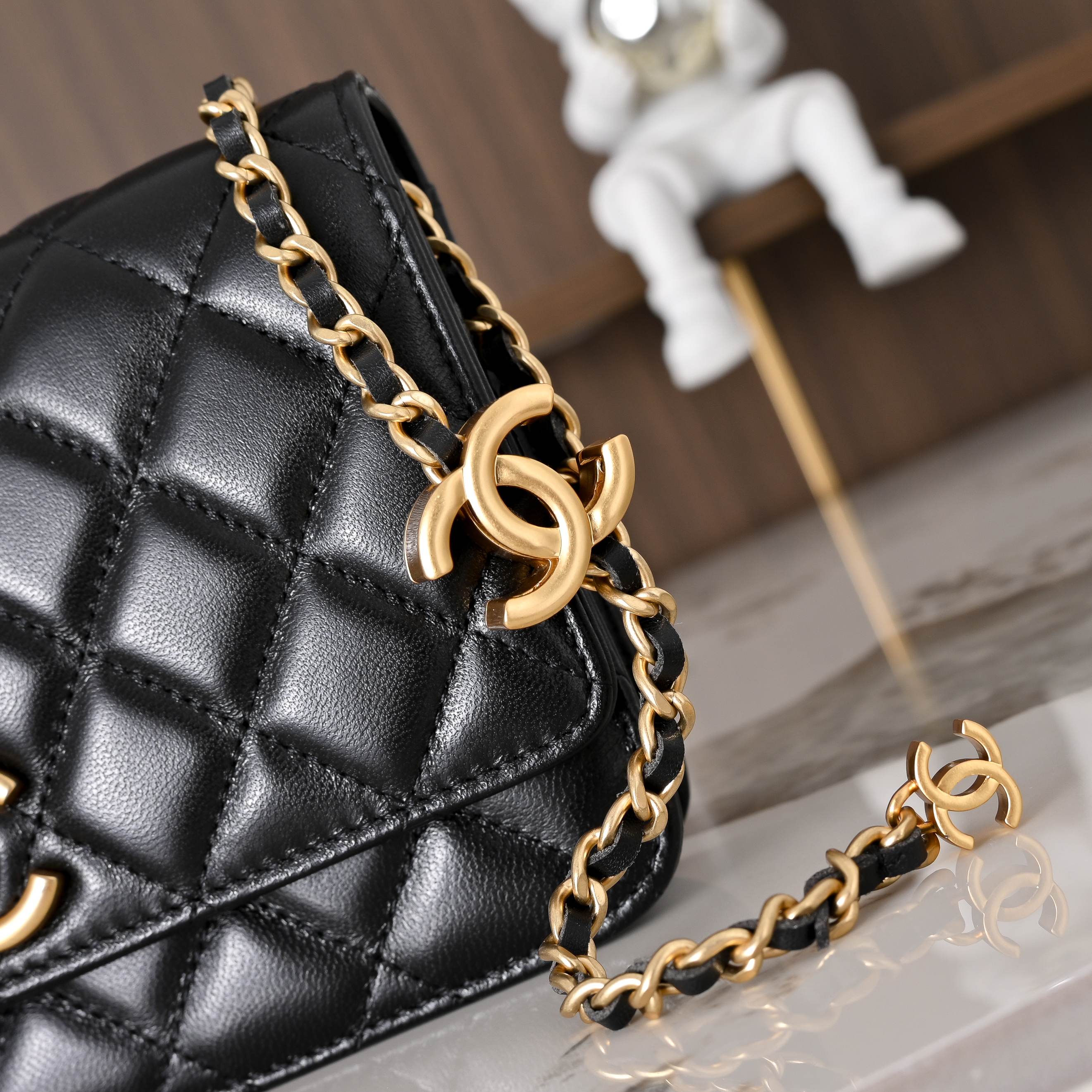 Chanel Style Leather Chain Bag style reference detail image 3 from source 776517