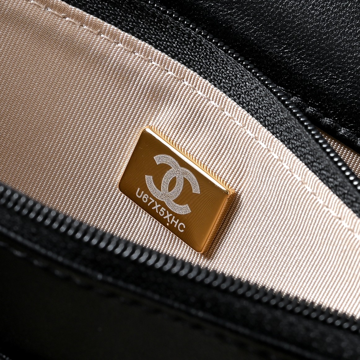 Chanel Style Leather Chain Bag style reference detail image 8 from source 776518