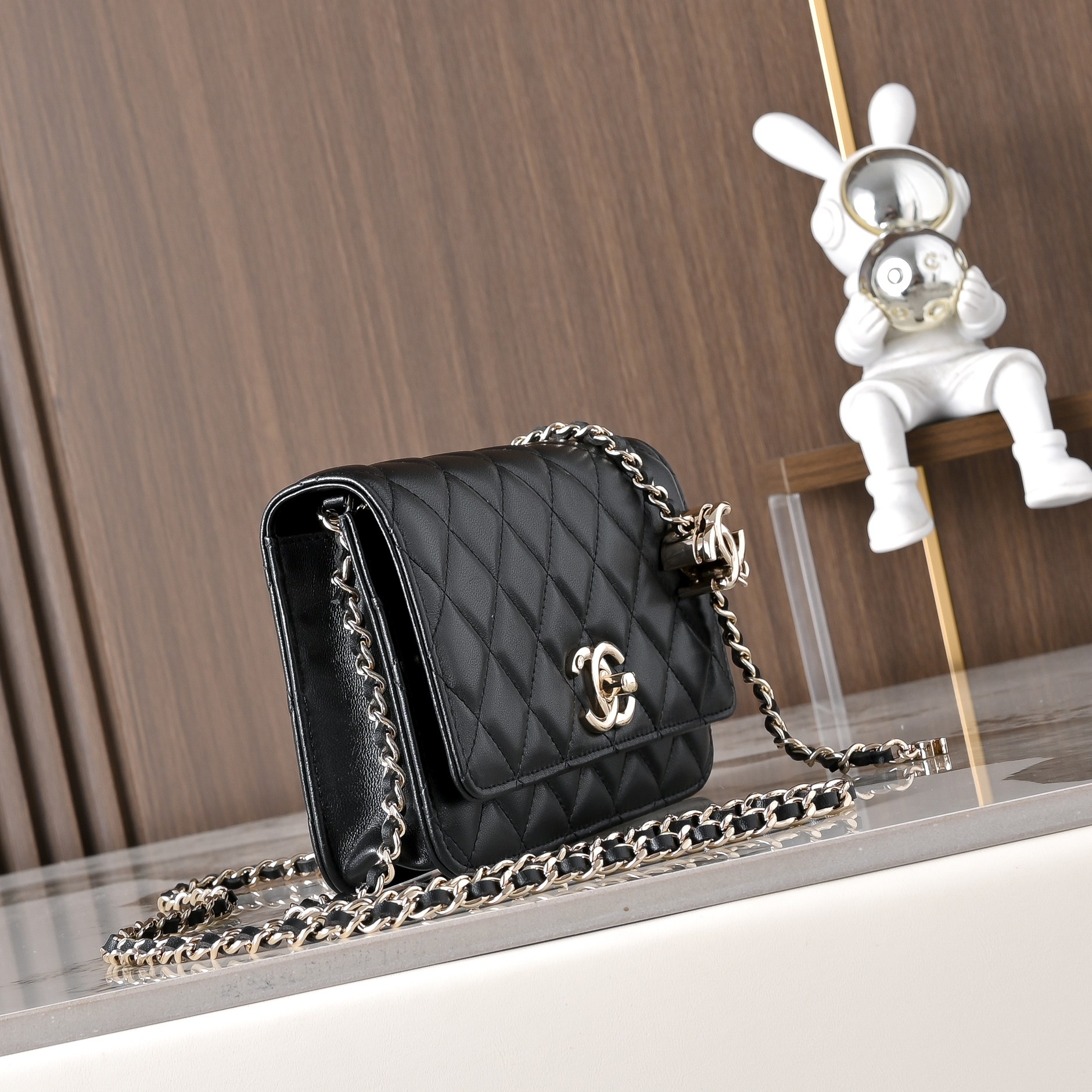 Chanel Style Leather Chain Bag style reference detail image 2 from source 776518