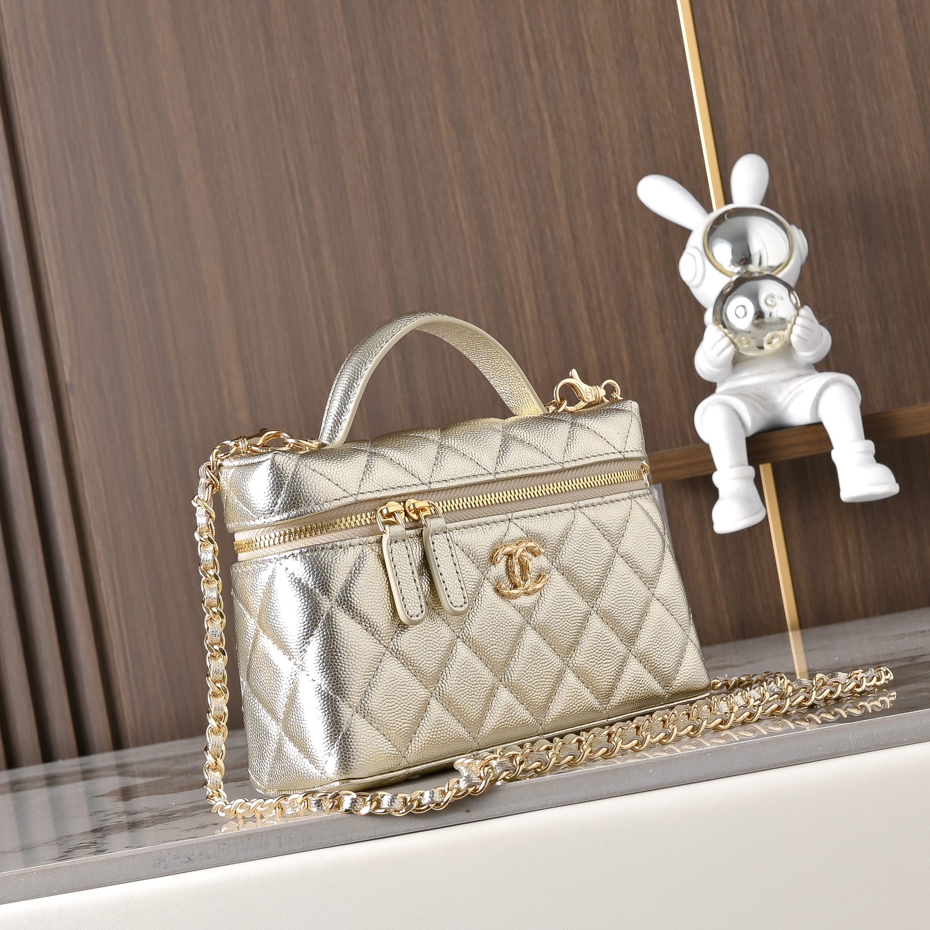Chanel Style Crossbody Bag style reference detail image 1 from source 776510