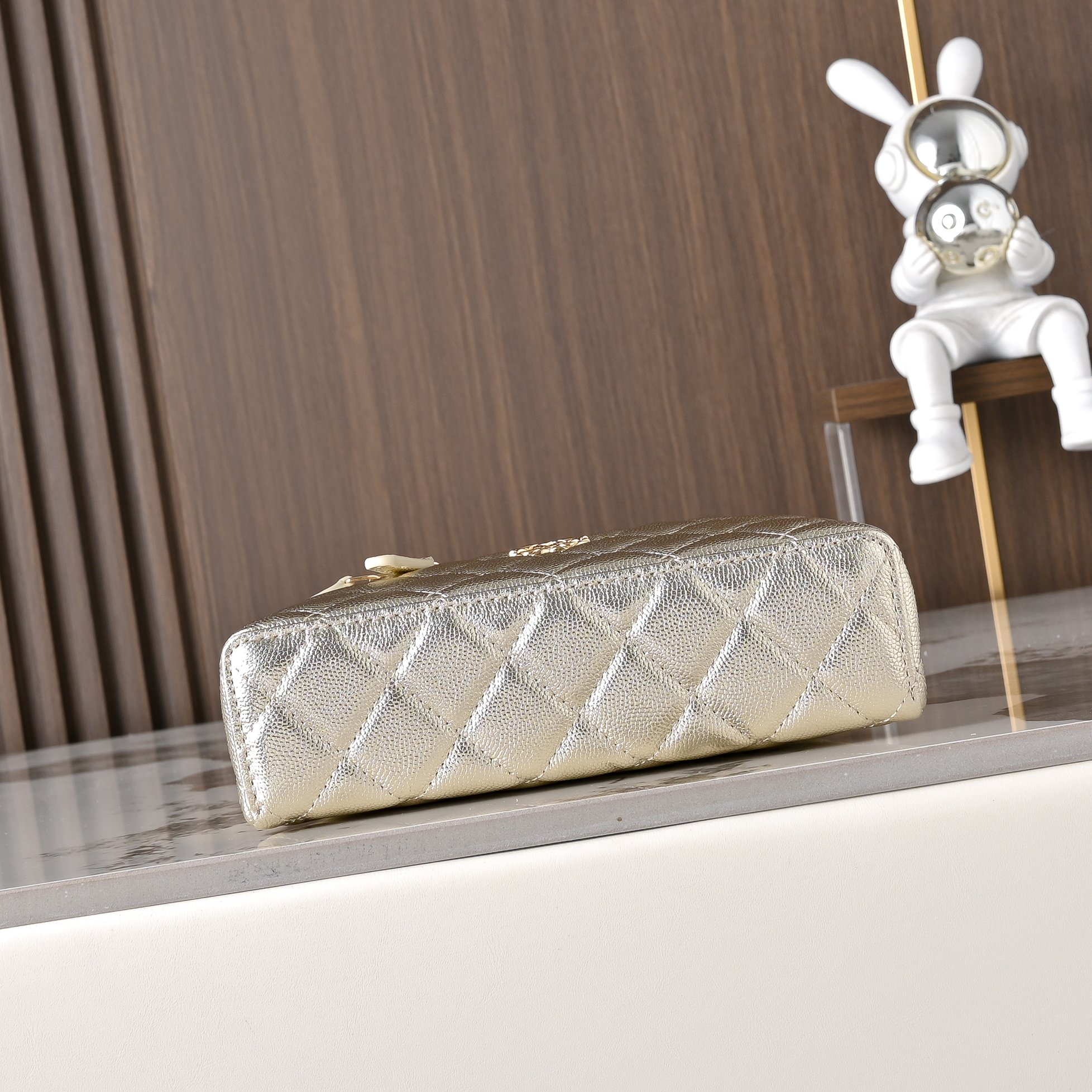 Chanel Style Crossbody Bag style reference detail image 4 from source 776510