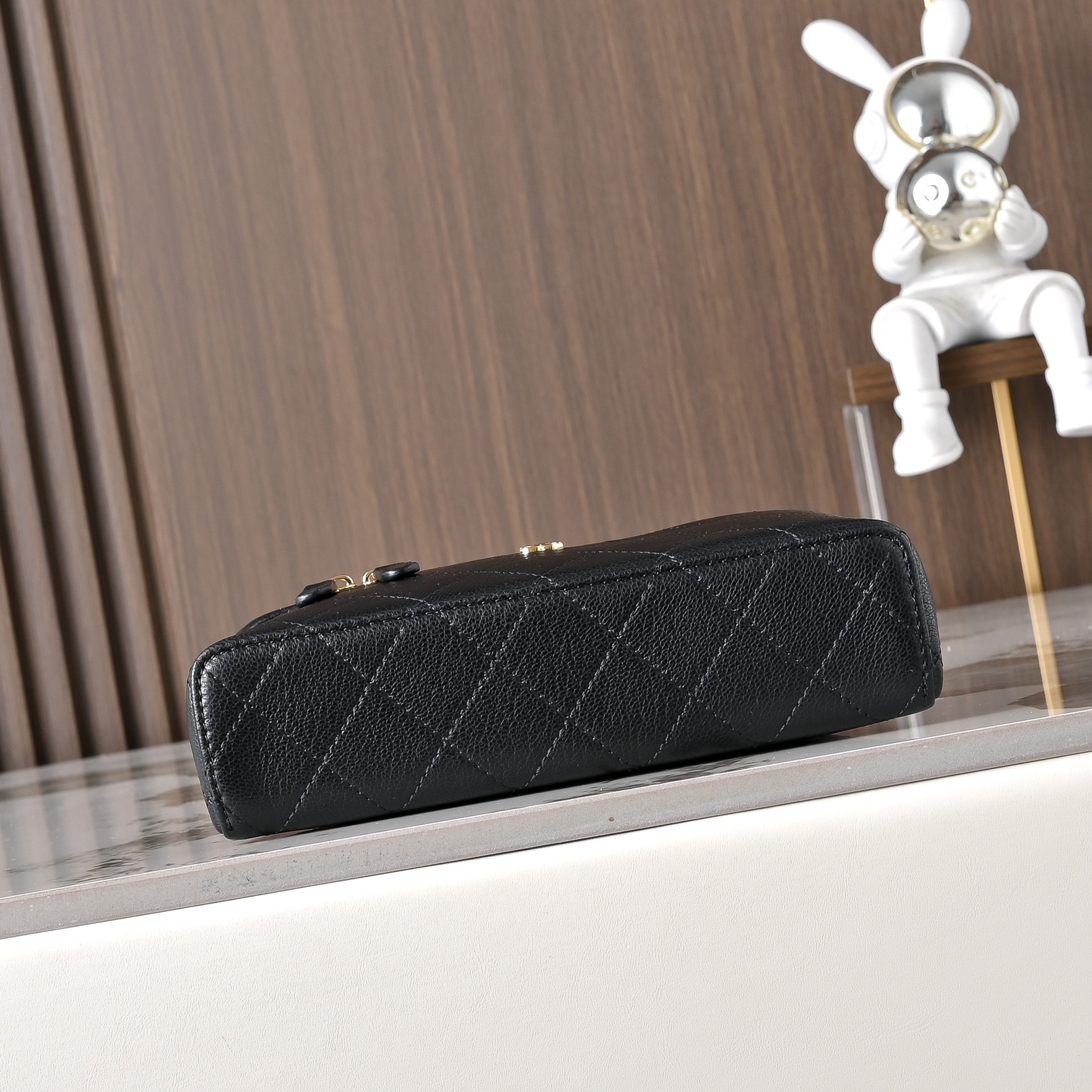 Chanel Style Leather Crossbody Bag style reference detail image 3 from source 776511
