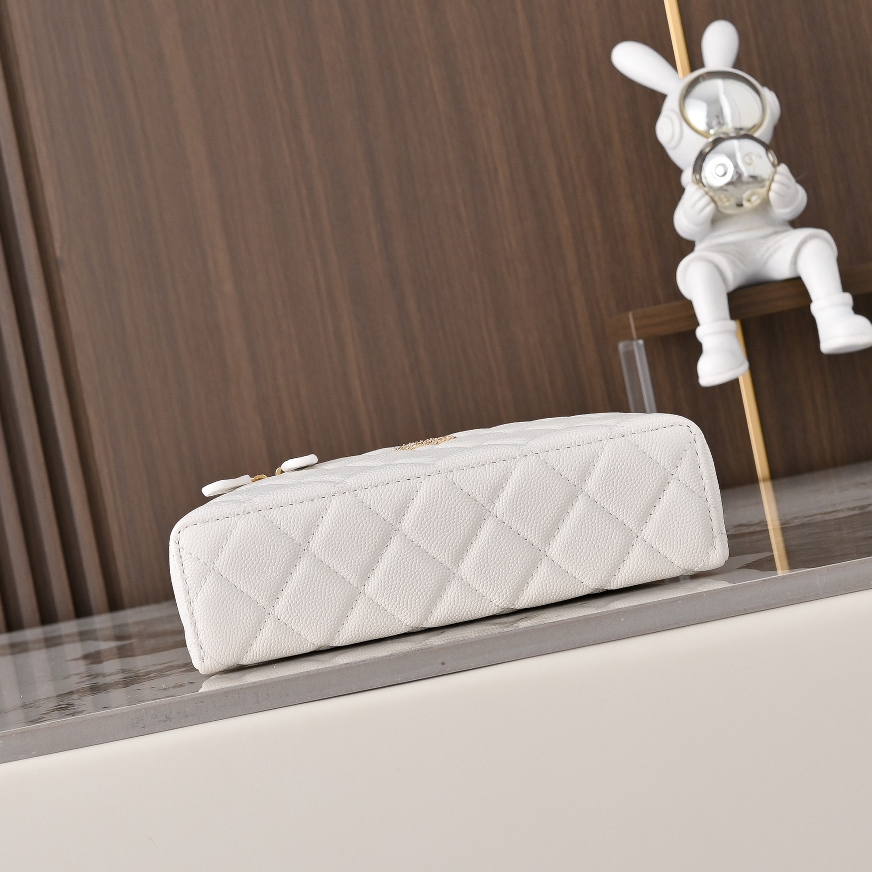 Chanel Style Leather Crossbody Bag style reference detail image 4 from source 776566