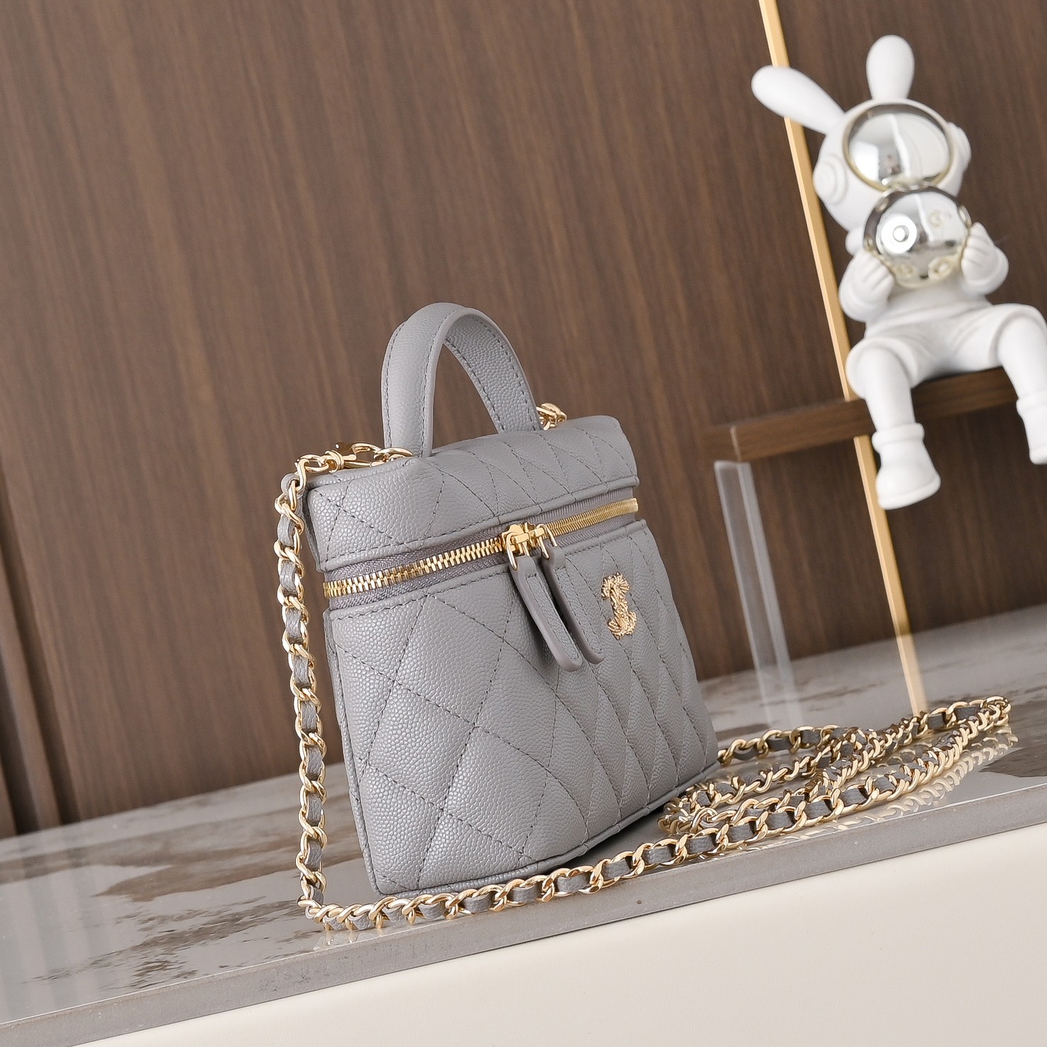 Chanel Style Leather Crossbody Bag style reference detail image 3 from source 776567