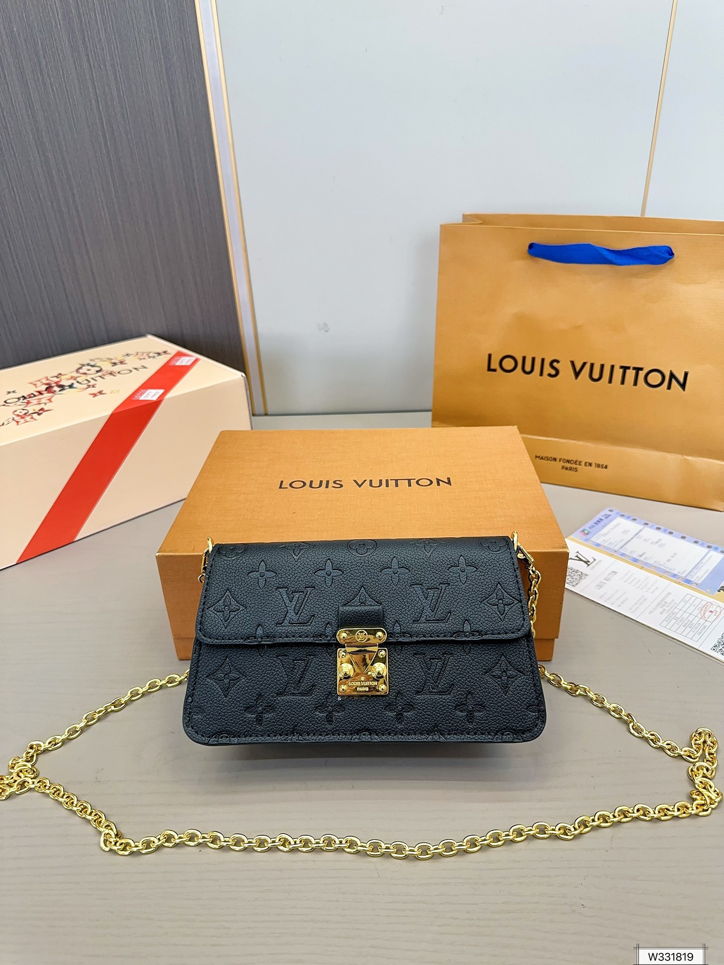 Louis Vuitton Sacs À Bandoulière & À Épaule La chaîne