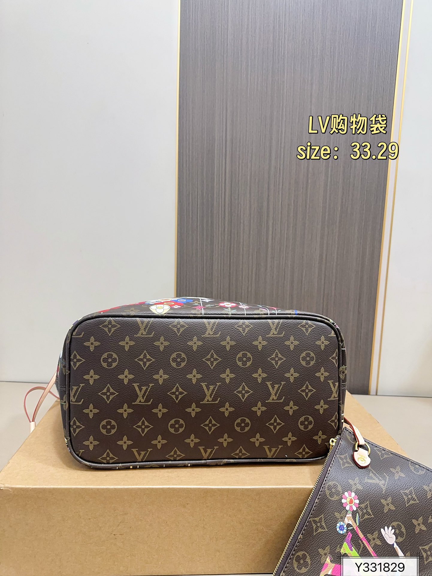 💰175
Lv Neverfull 经典入门款购物袋
骨灰级产物！经典到无可复制！
最最最经典畅销颜色！尺寸33.29