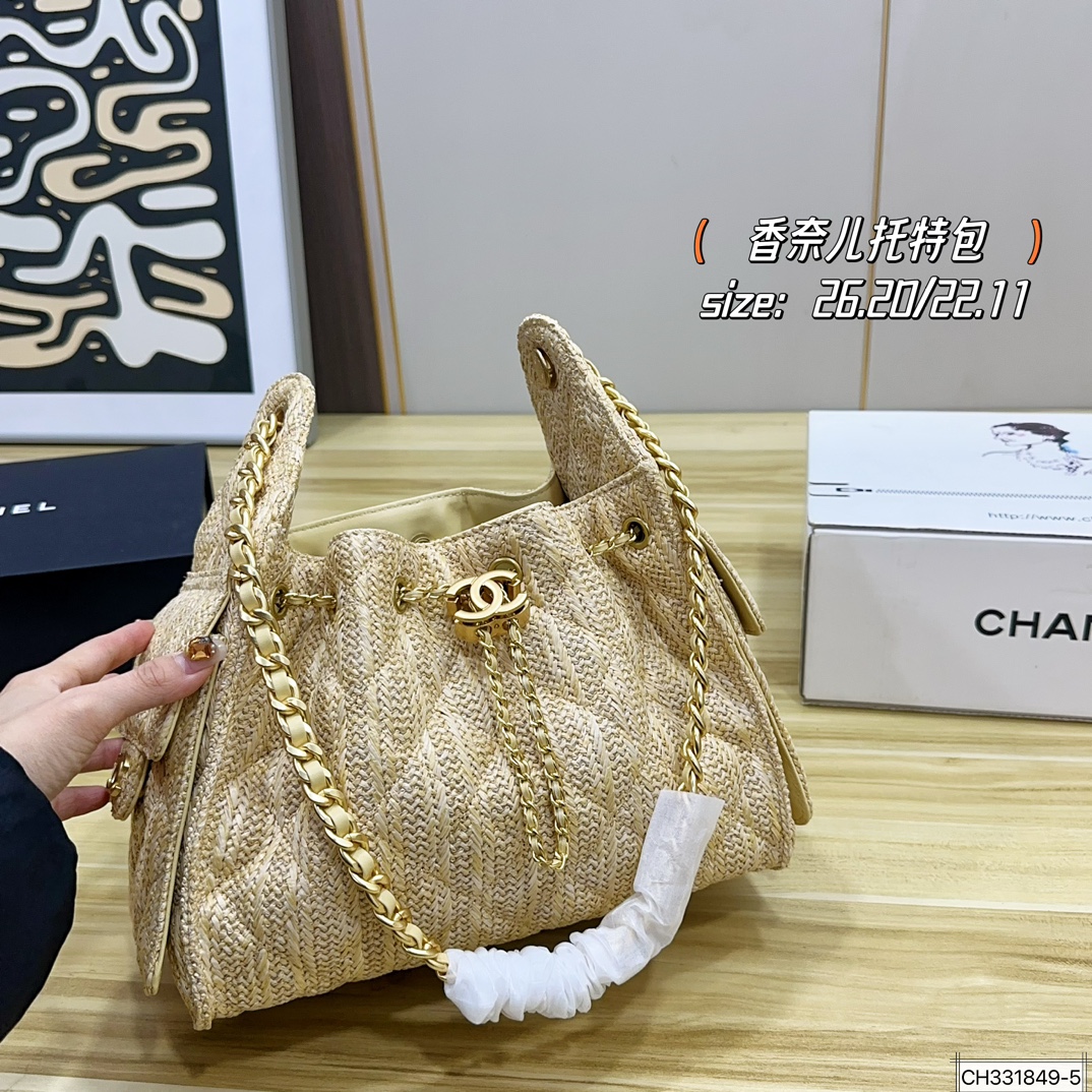 Alternative view of Chanel Tote Bag 10136