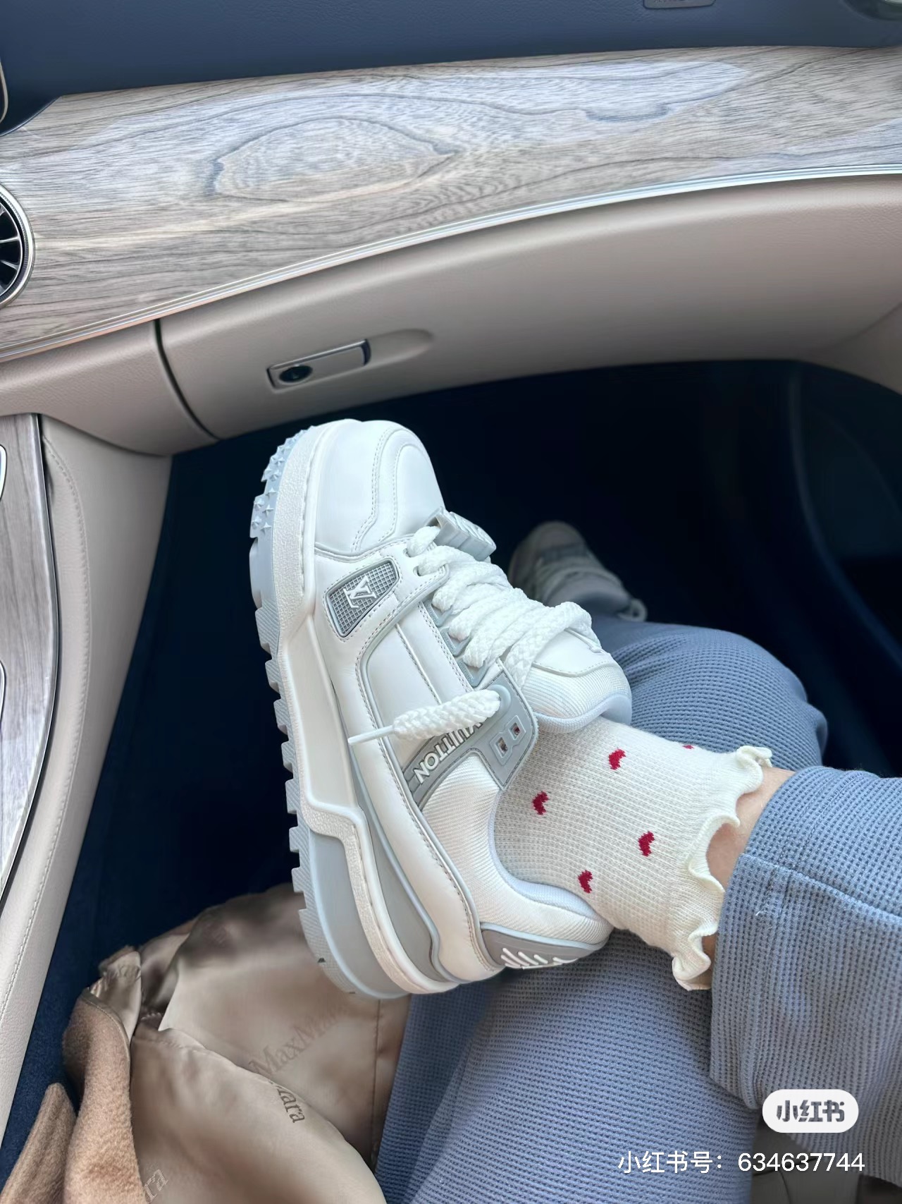 NO:172111,Feet renderings, casual shoes/sports shoes, sneakers19860909上脚效果图,休闲鞋/运动鞋,sneakers,Women's Shoes