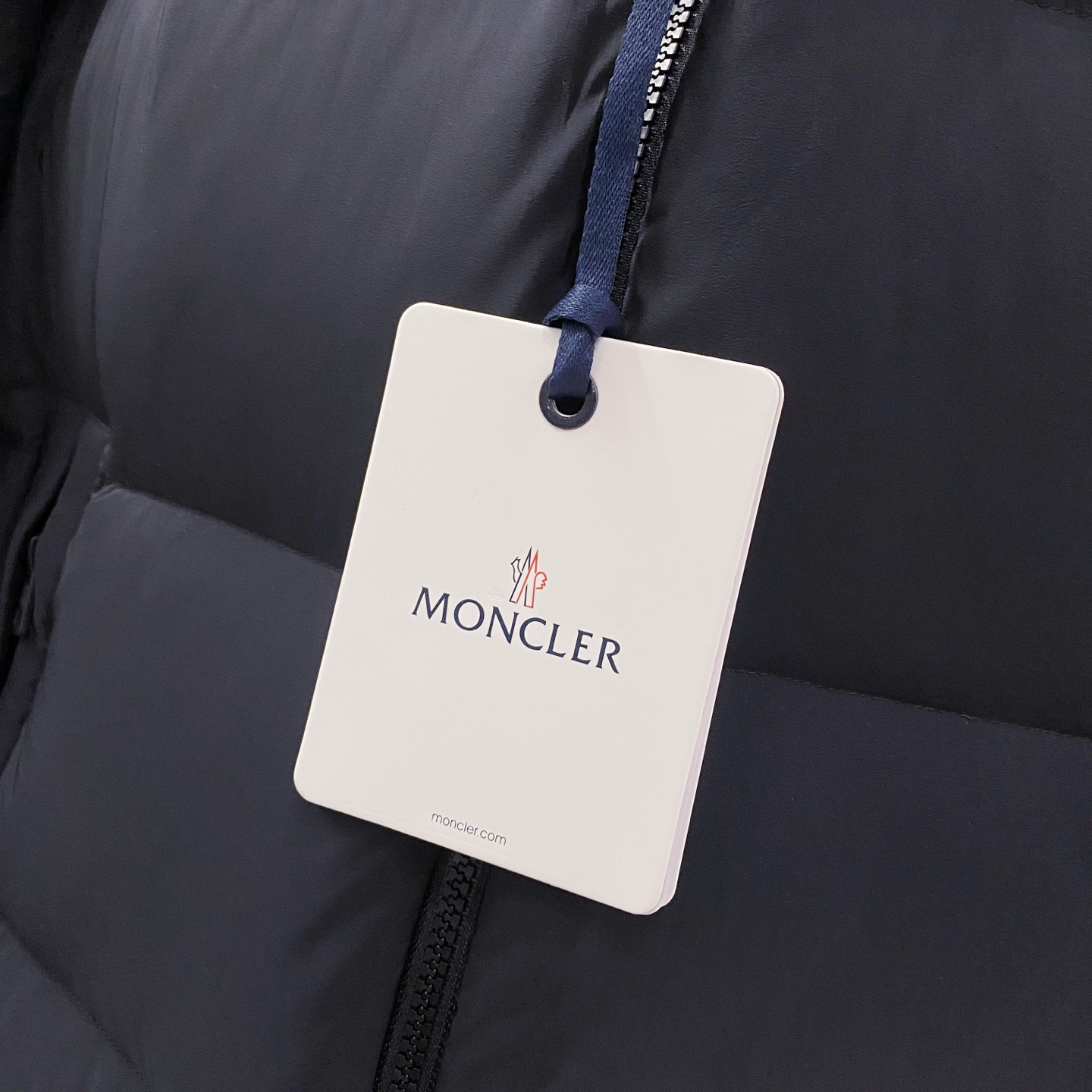 黑色特写篇展示……