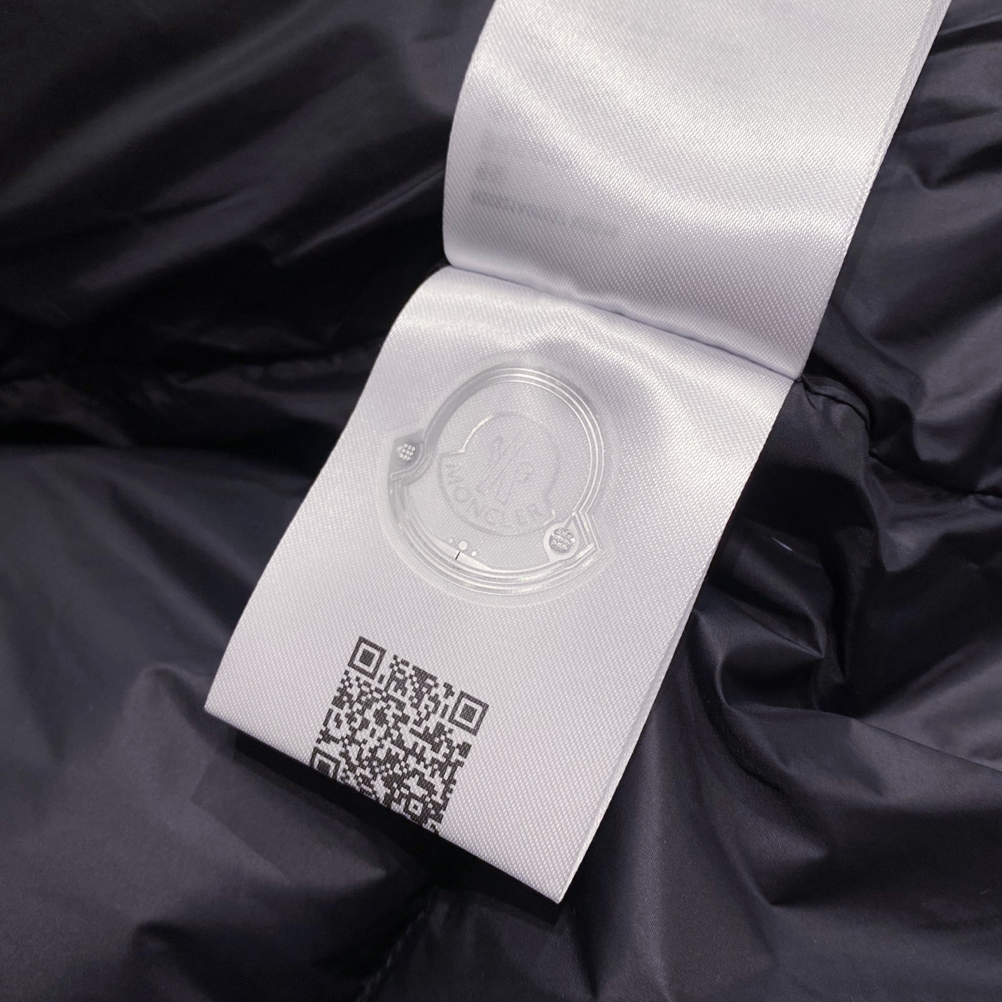 黑色特写篇展示……