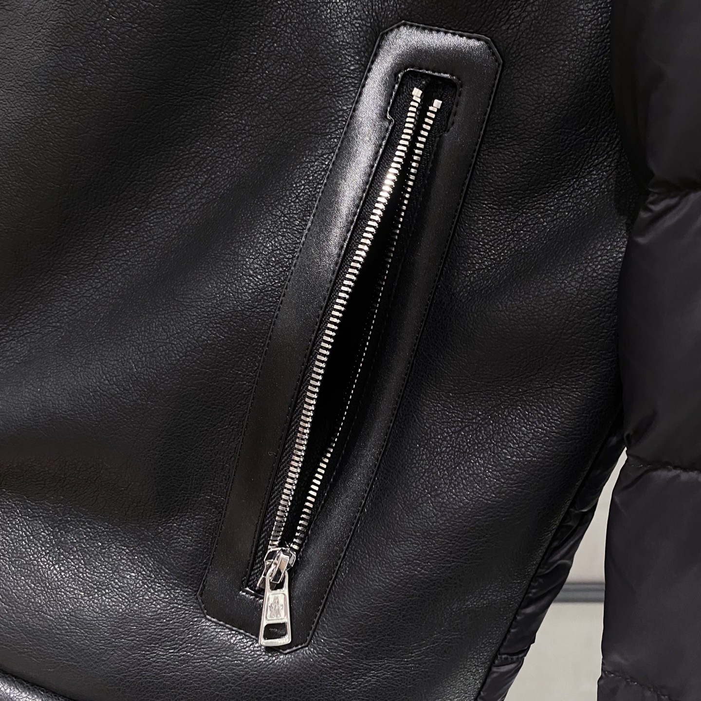 黑色特写篇展示……