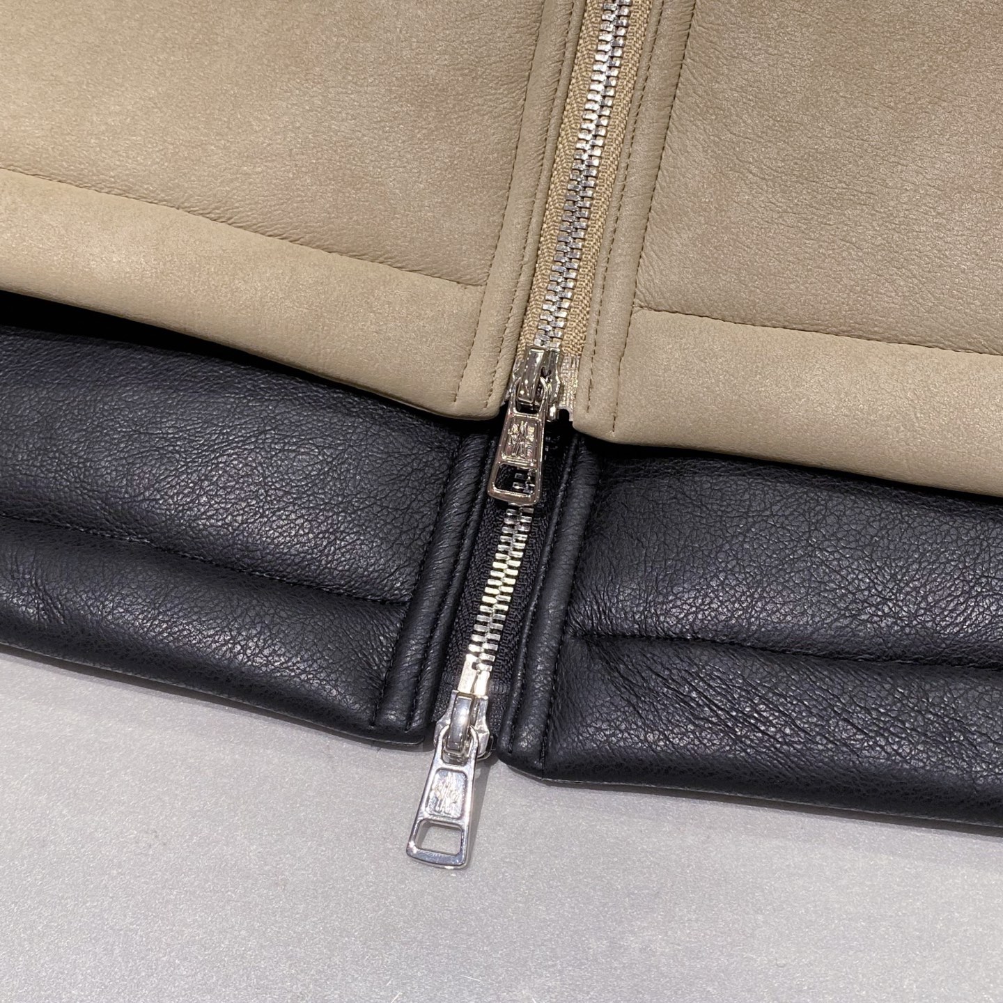 MON25FW秋冬新款科技尼龙羊羔毛拼接翻领羽绒夹克，LL男士超奢华皮毛拼接短款拉链羽绒服外套！贸易公司