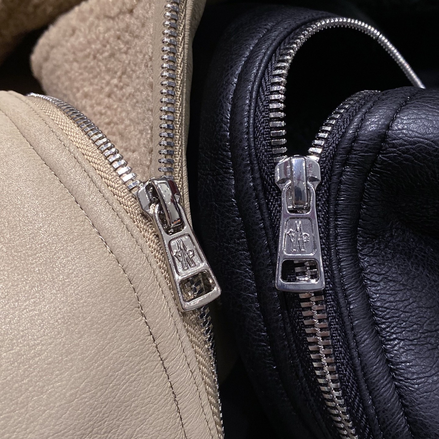 MON25FW秋冬新款科技尼龙羊羔毛拼接翻领羽绒夹克，LL男士超奢华皮毛拼接短款拉链羽绒服外套！贸易公司