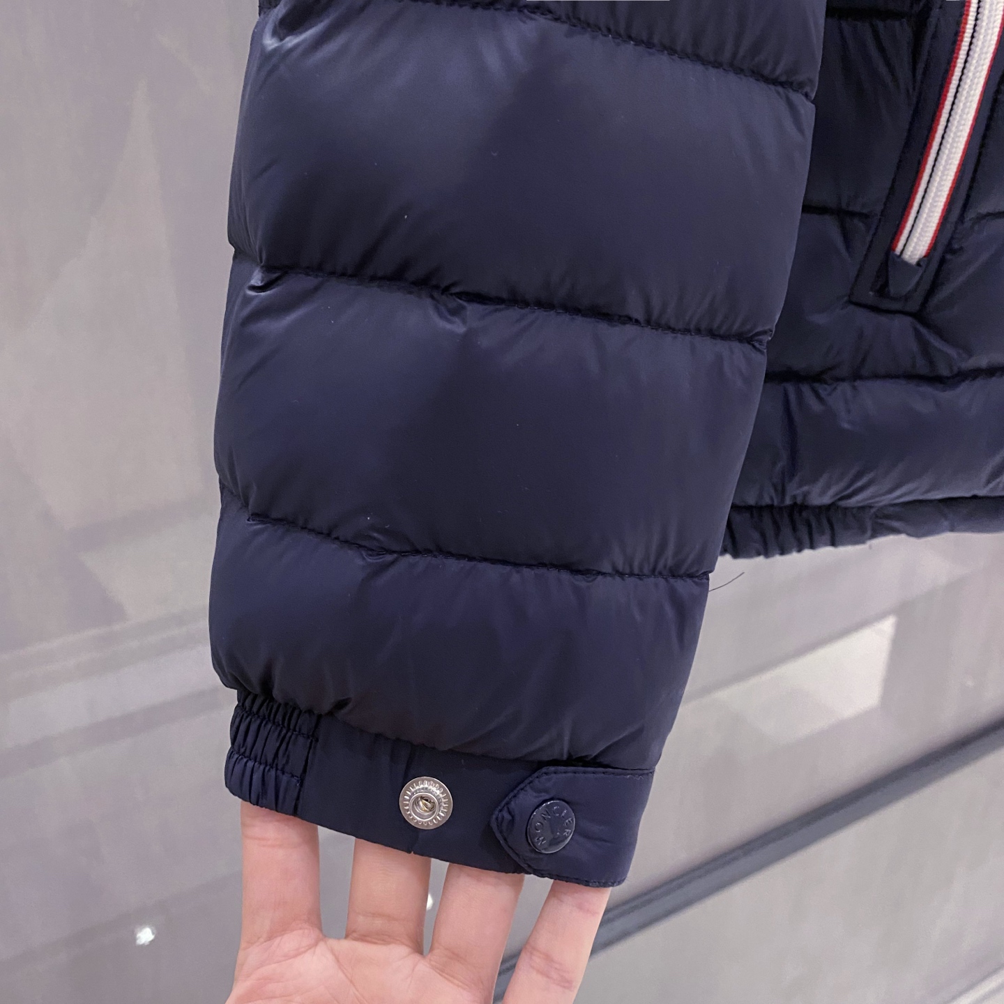 蓝色特写篇展示……