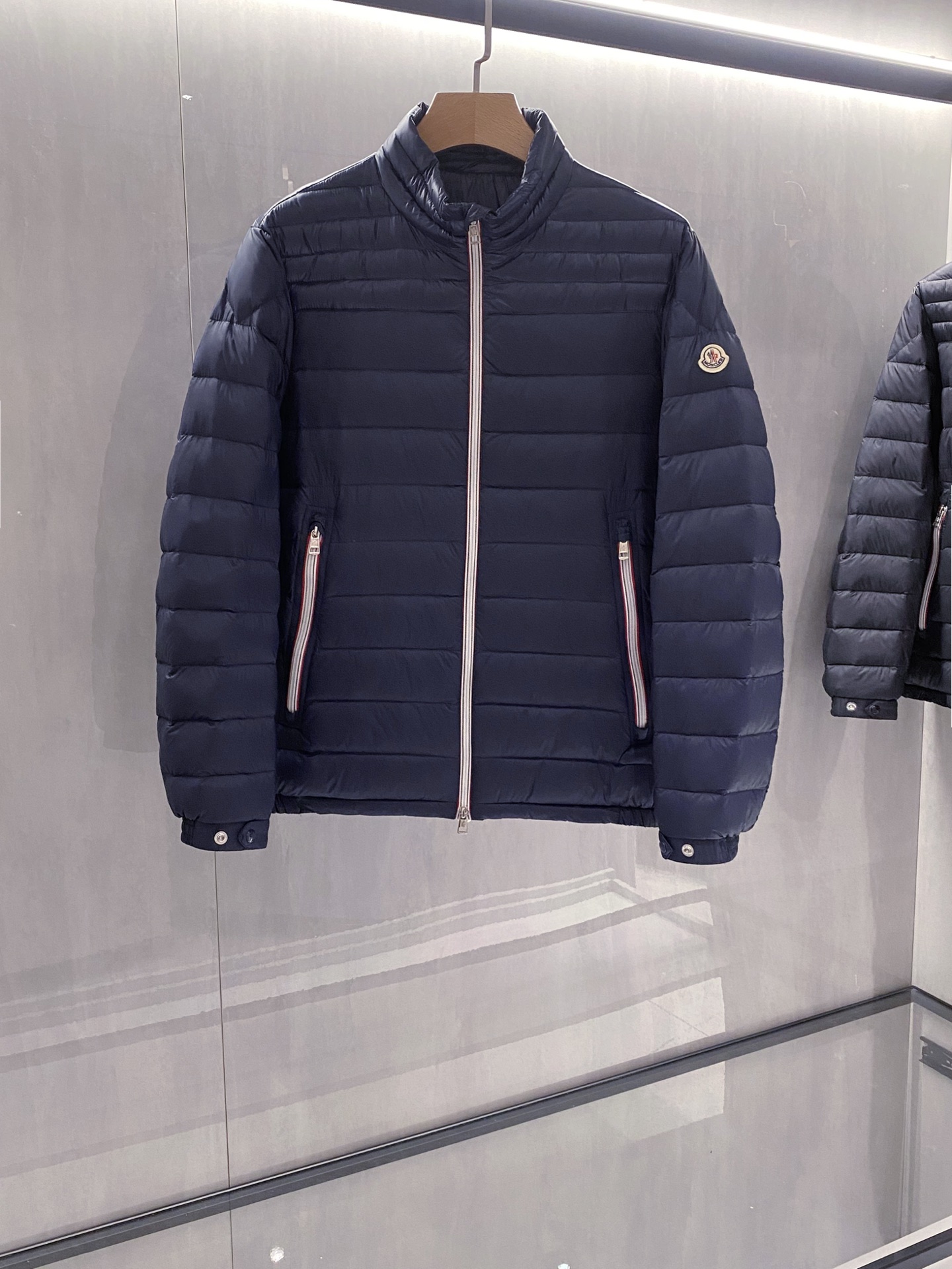 蓝色特写篇展示……