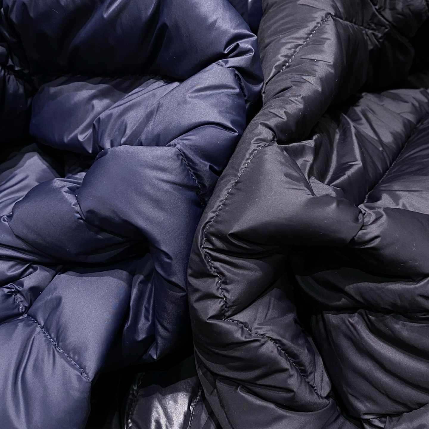 新品)2025秋冬🆕Mon*ler AverPle排骨款拼接立领羽绒服外套时尚AverPle经典款,新颖