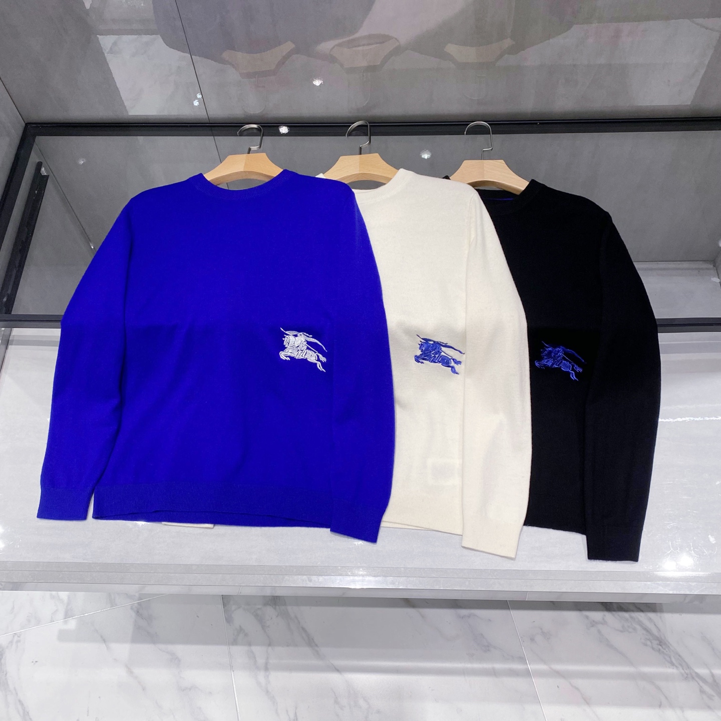 (新品)BUR轻奢昂贵羊绒衫！意大利代工厂出品！巴宝莉Burberry 官网秋冬男士轻奢战马刺绣徽标羊绒