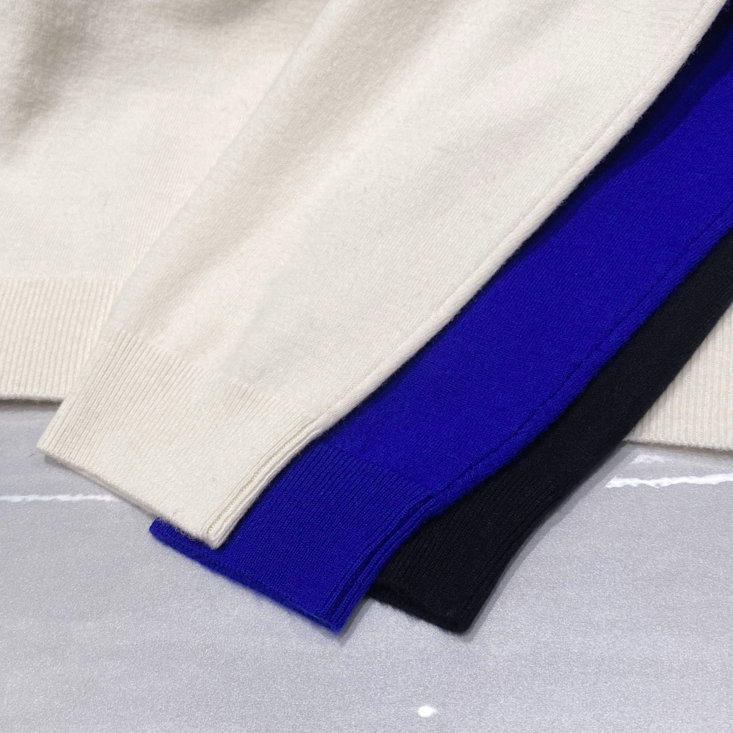 (新品)BUR轻奢昂贵羊绒衫！意大利代工厂出品！巴宝莉Burberry 官网秋冬男士轻奢战马刺绣徽标羊绒