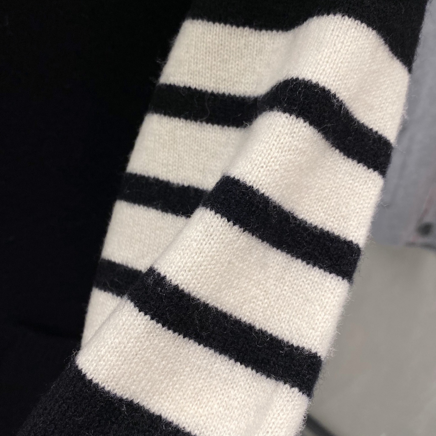 。黑色特写篇展示……