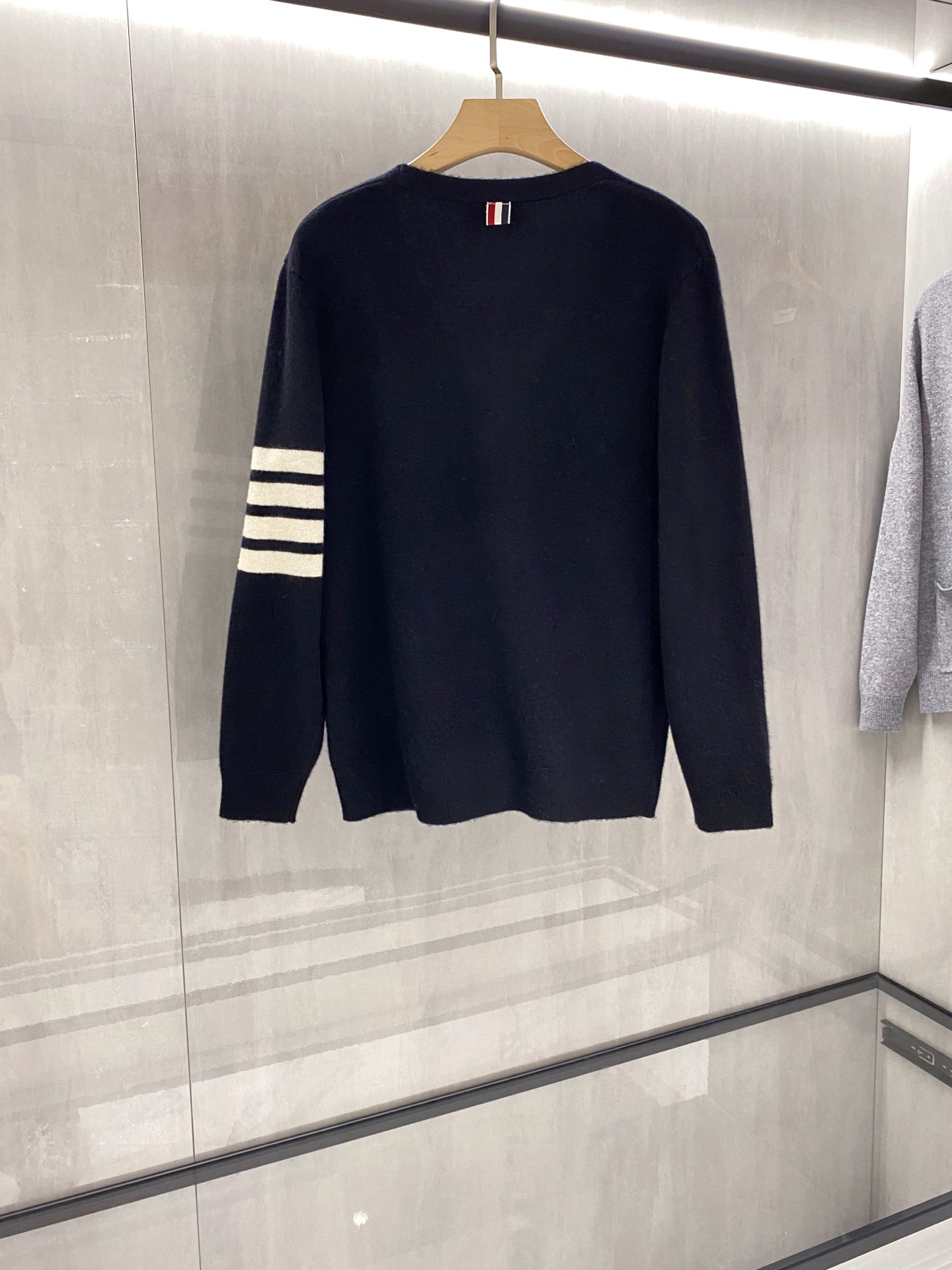 。黑色特写篇展示……