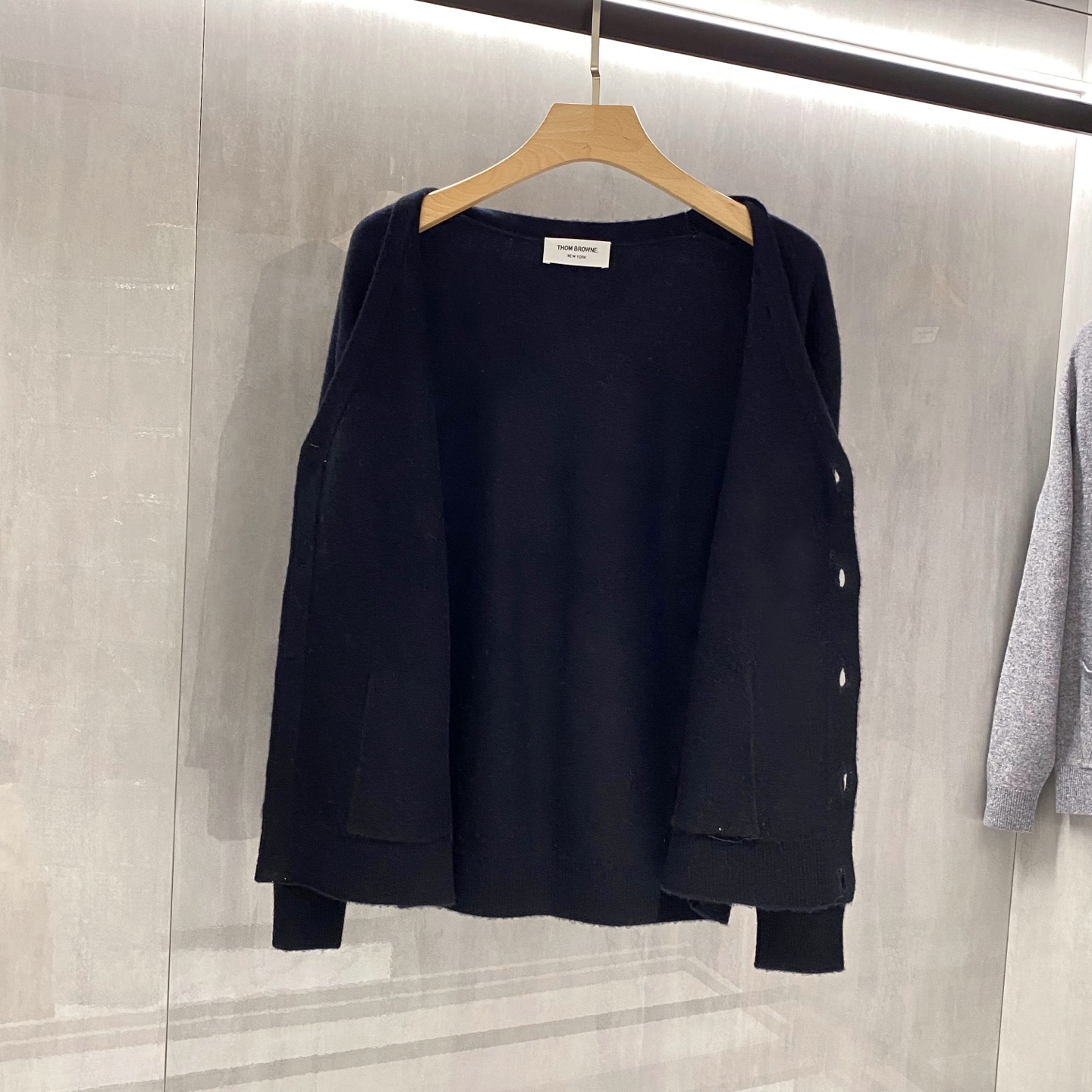 。黑色特写篇展示……