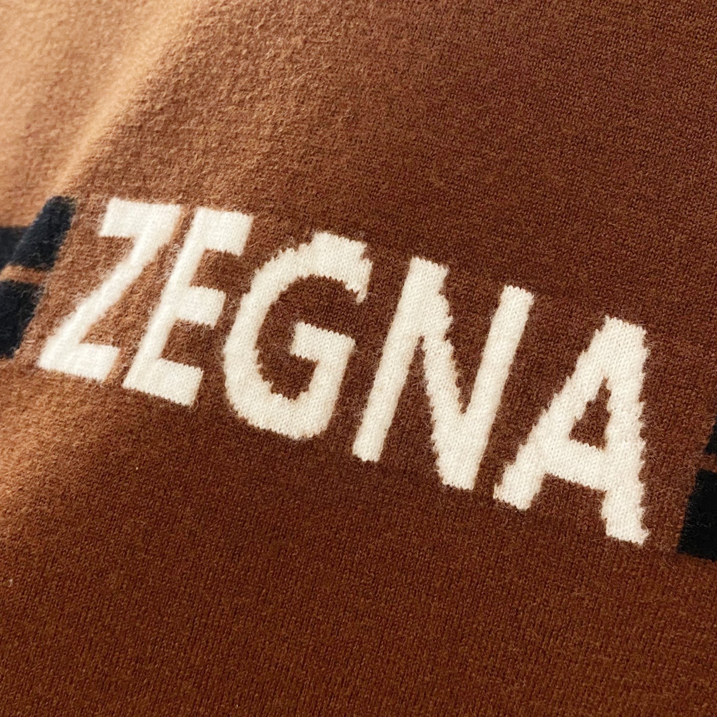 。驼色特写篇展示……