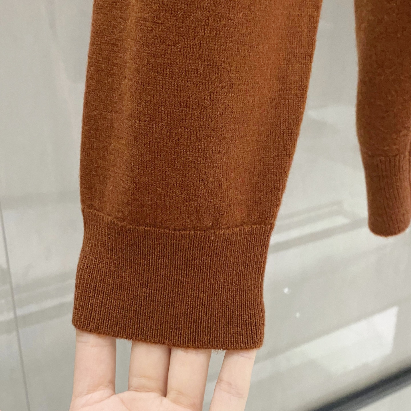 。驼色特写篇展示……