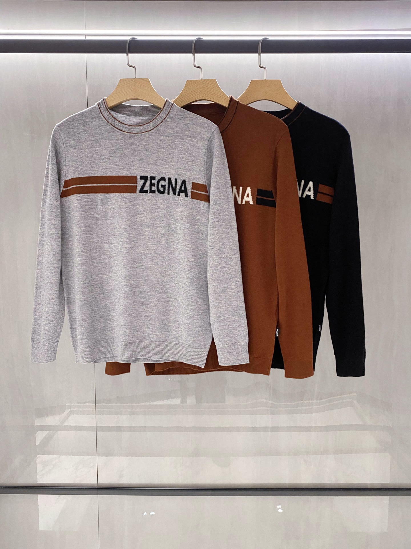 。(新品)贸易公司渠道货 欧柜T台走秀款， 秋冬新款 杰尼Zz家 字母logo刺绣羊绒羊毛棉混纺男士针织