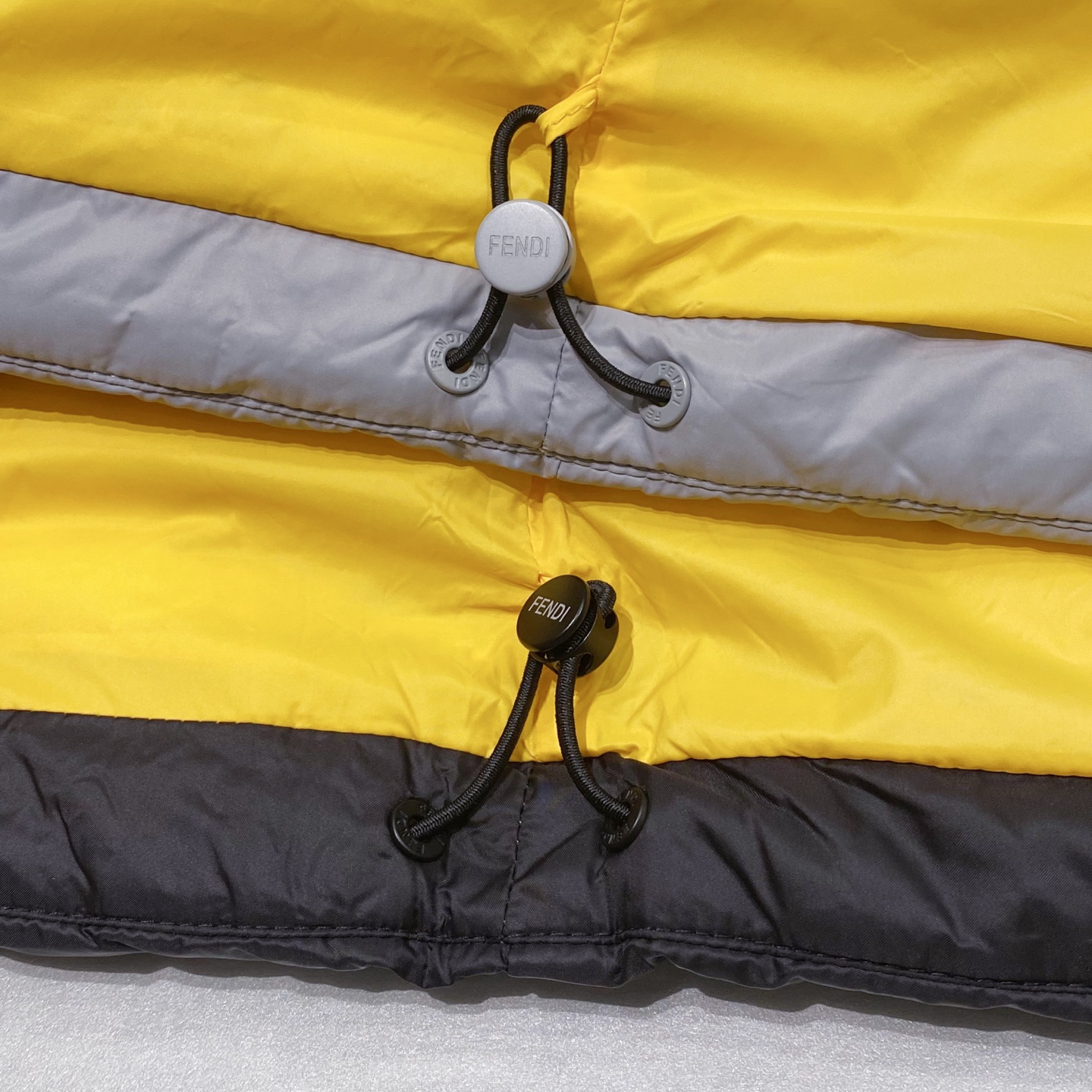 (新品)可卸帽，LL可托袖！FD衣袖Logo提花兽怪托袖可马甲羽绒服外货公司精品渠道订单臻选Longue