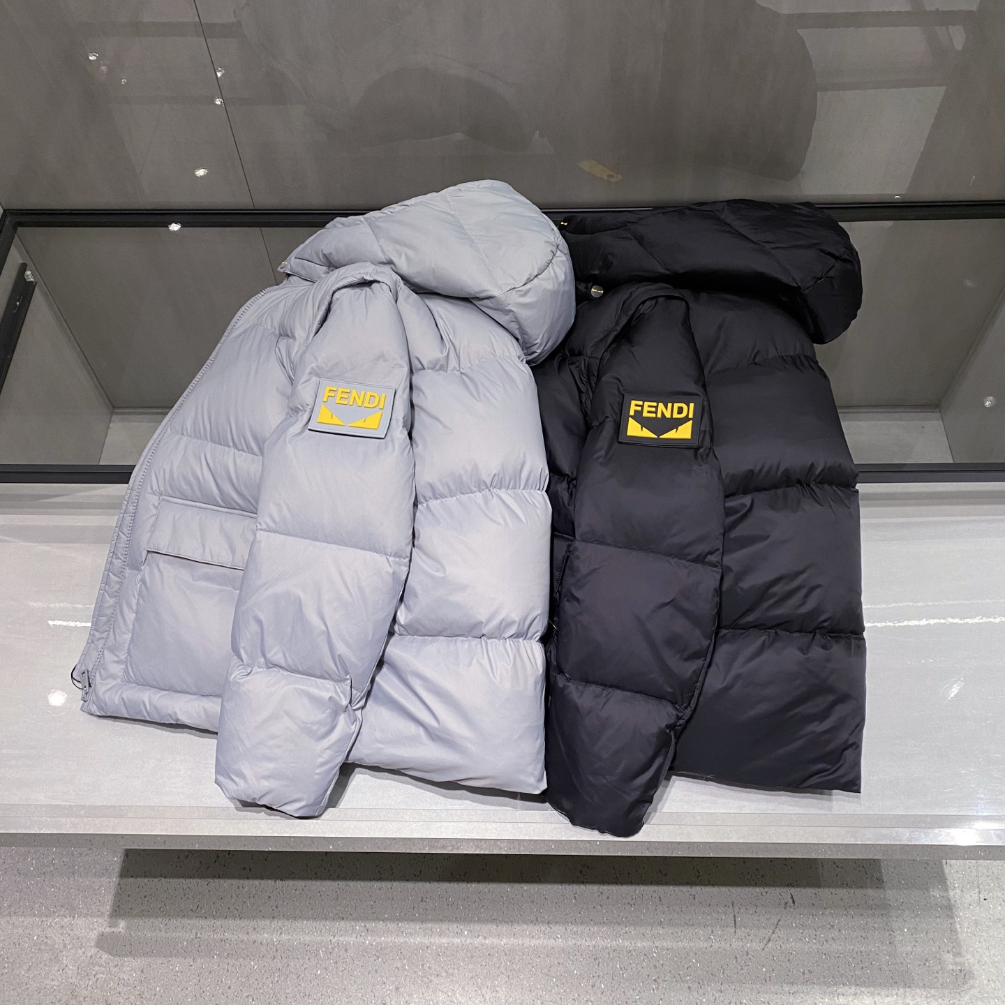 (新品)可卸帽，LL可托袖！FD衣袖Logo提花兽怪托袖可马甲羽绒服外货公司精品渠道订单臻选Longue