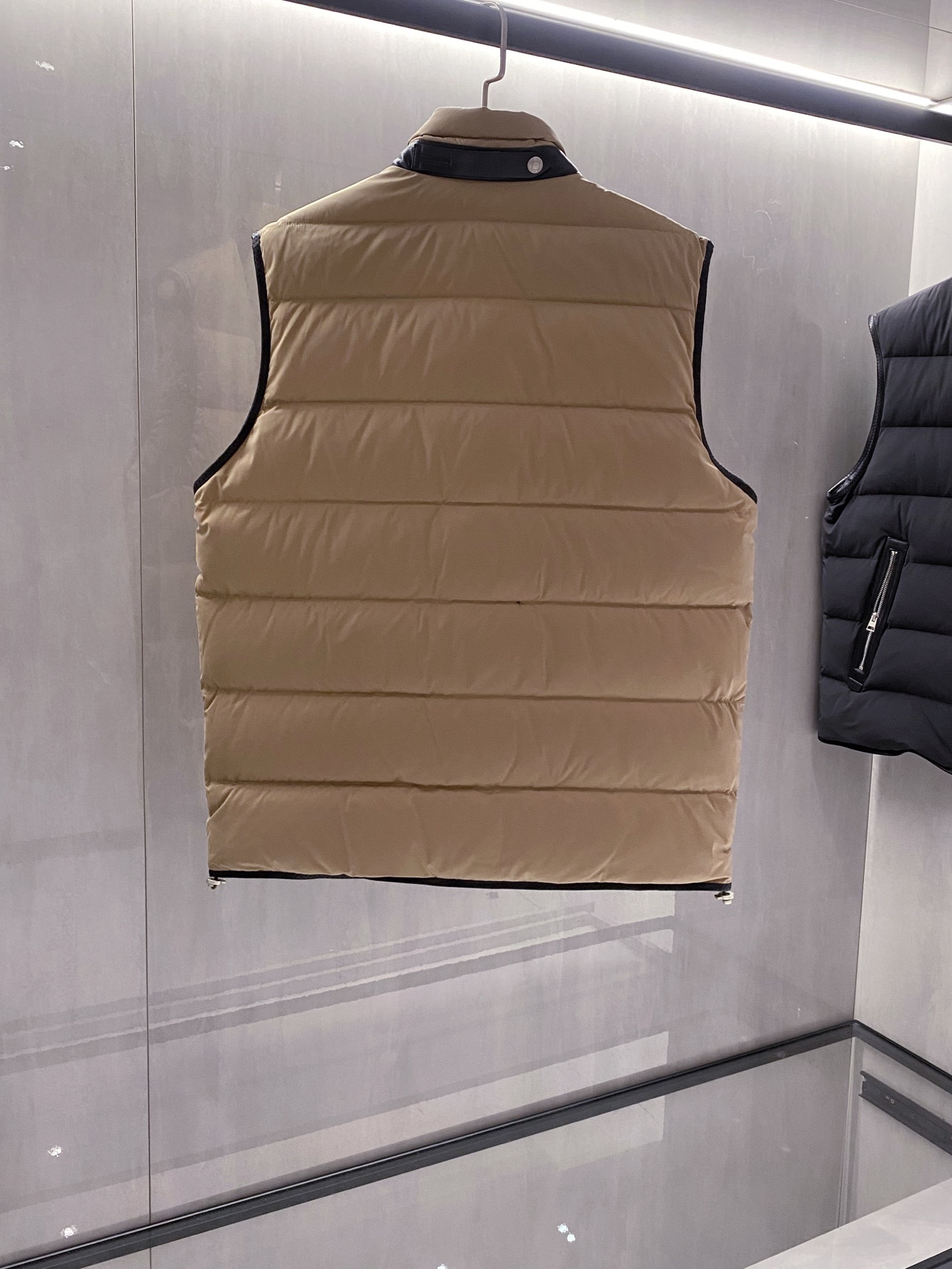 。羽绒服-。新品)Tom Ford 汤姆·福特 无胆直充工艺男士秋冬羽绒马甲坎肩高端重磅 当季新款出了名