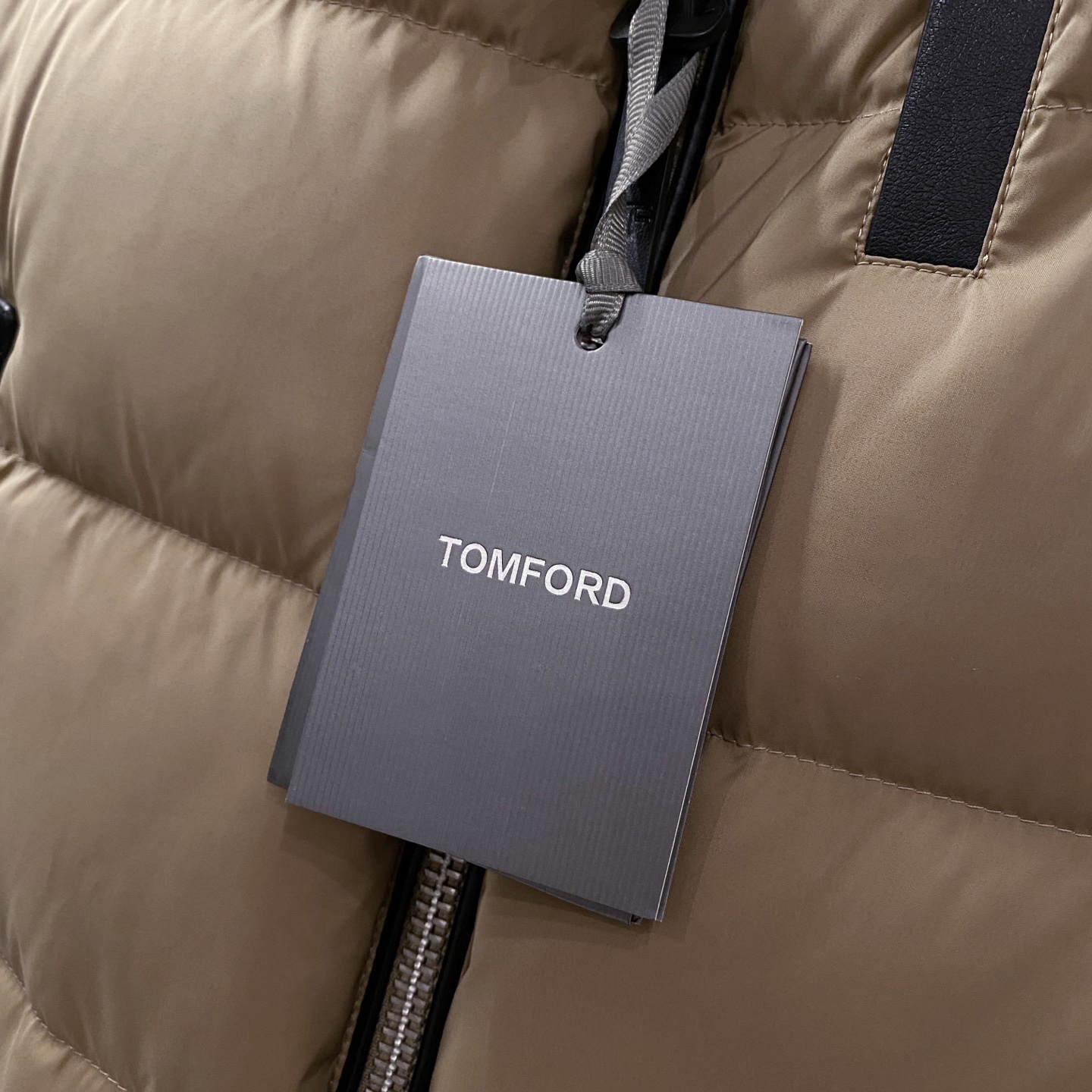 。羽绒服-。新品)Tom Ford 汤姆·福特 无胆直充工艺男士秋冬羽绒马甲坎肩高端重磅 当季新款出了名
