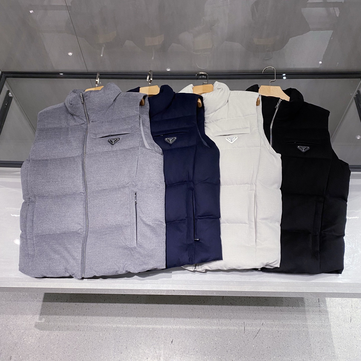 (新品)PA男士高端时装款商务休闲羊毛绒羽绒马甲，台湾易比贸易商行货，25年F/W秋冬新品，意大利原厂出