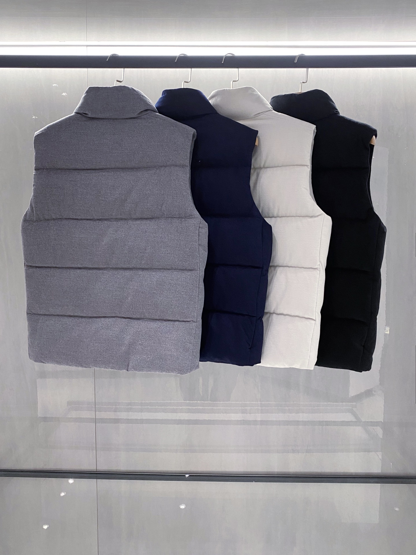 (新品)PA男士高端时装款商务休闲羊毛绒羽绒马甲，台湾易比贸易商行货，25年F/W秋冬新品，意大利原厂出